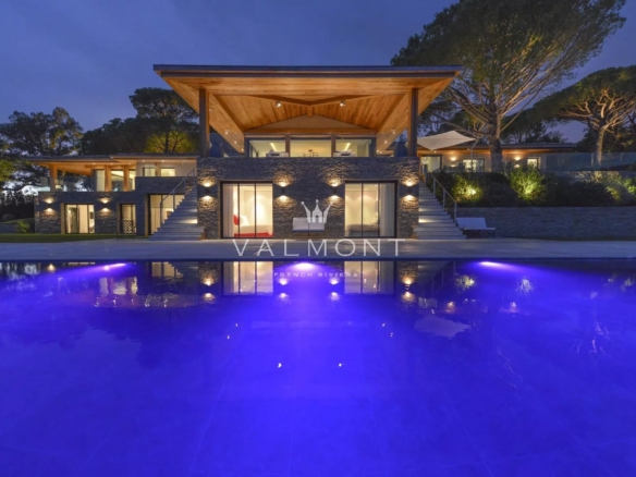 Impressionante maison contemporaine de 9 chambres à Ramatuelle