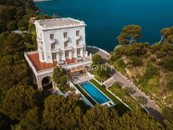 An iconic mansion on the Riviera