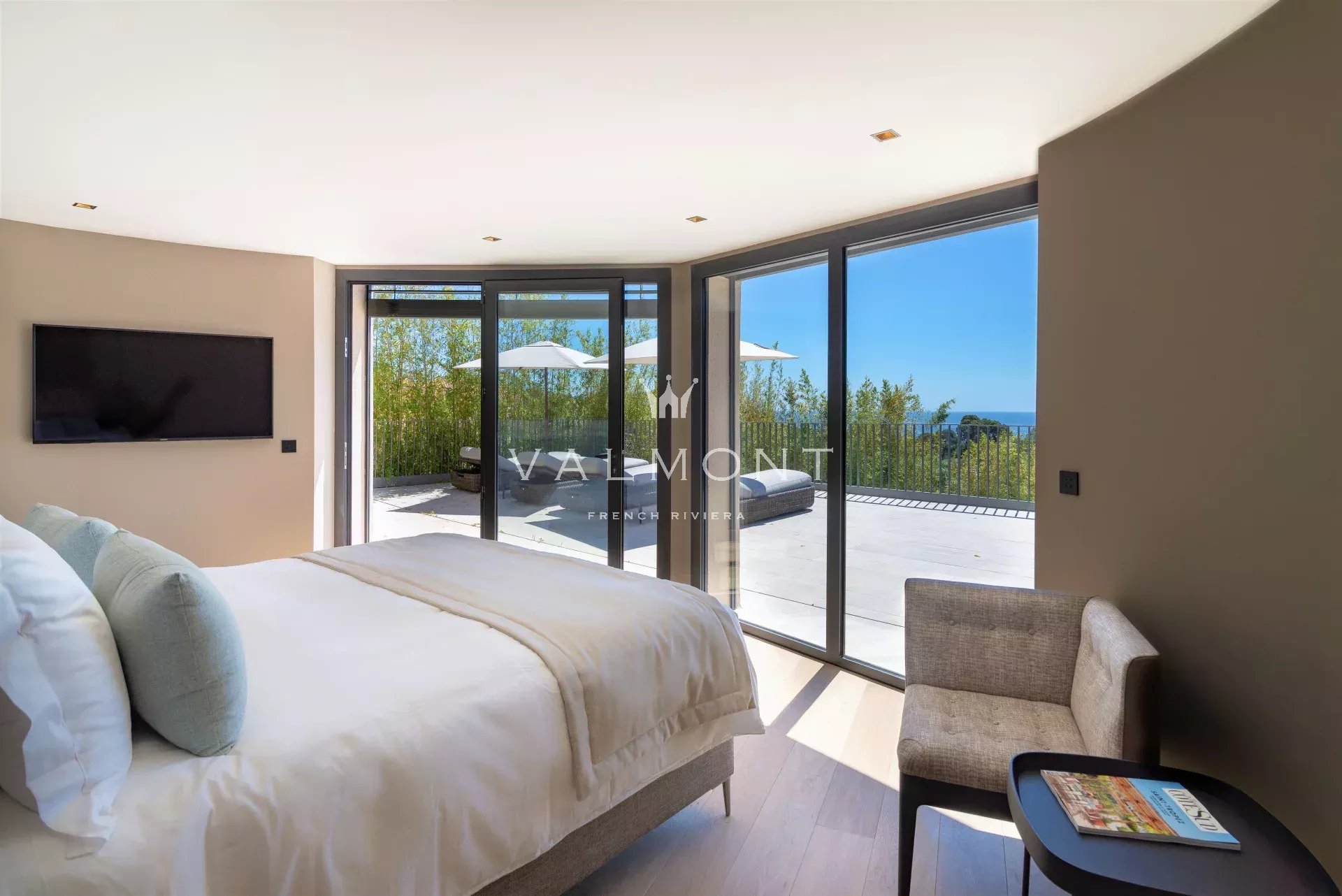 Elegante villa contemporaine proche des plages