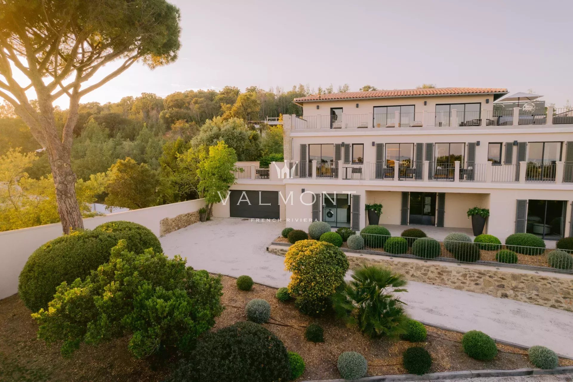 Elegante villa contemporaine proche des plages