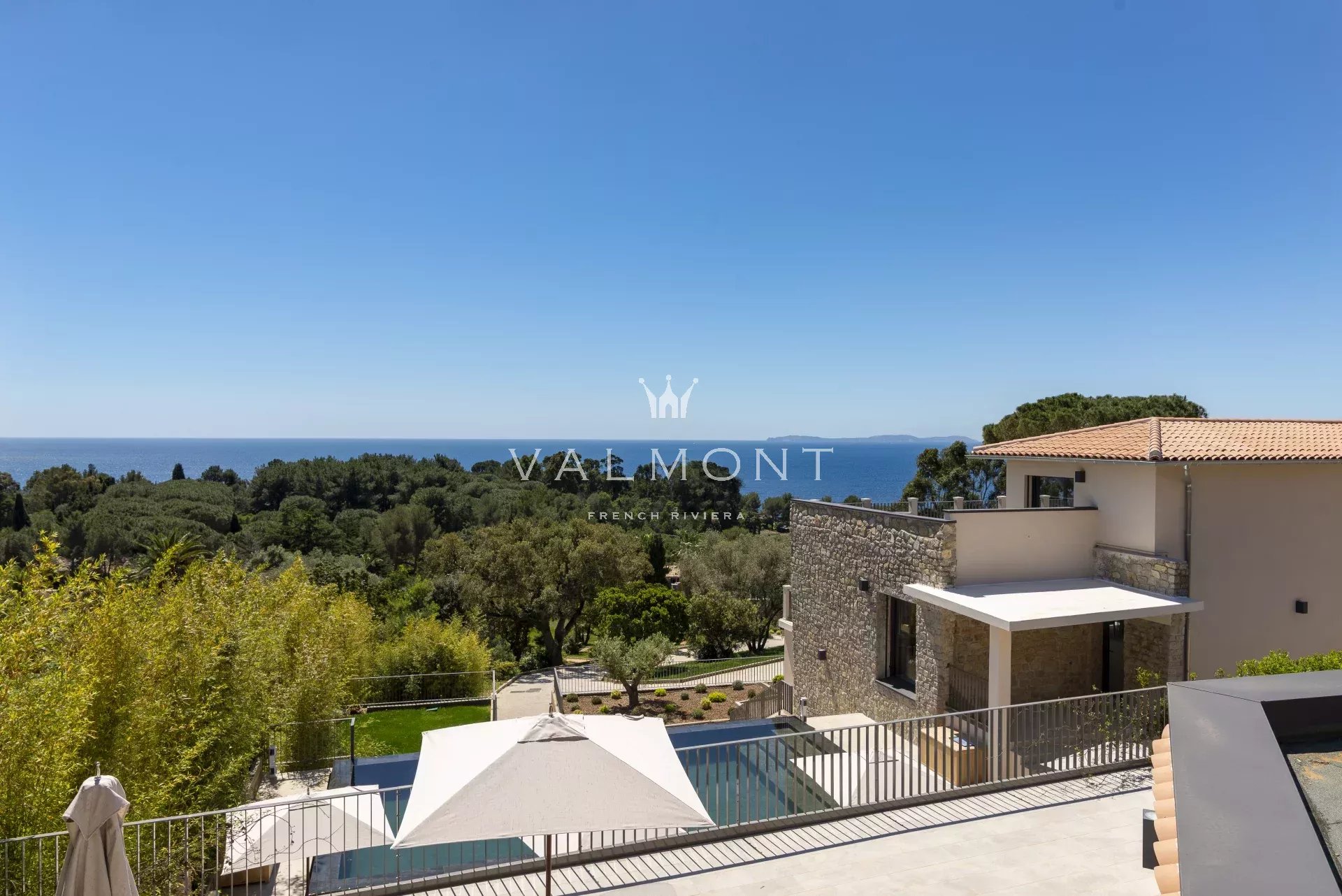 Elegante villa contemporaine proche des plages