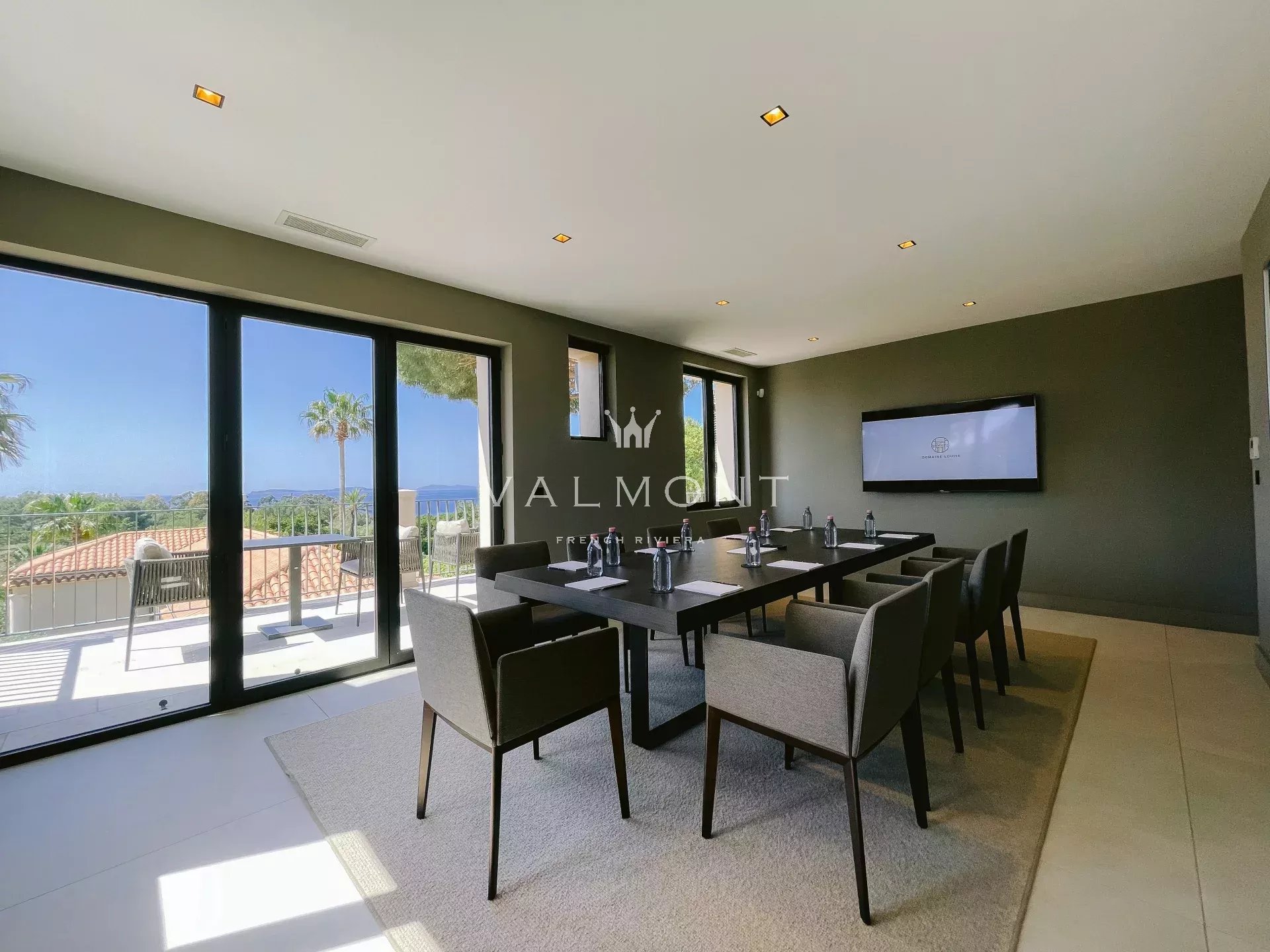 Villa de prestige vue mer à proximité des plages