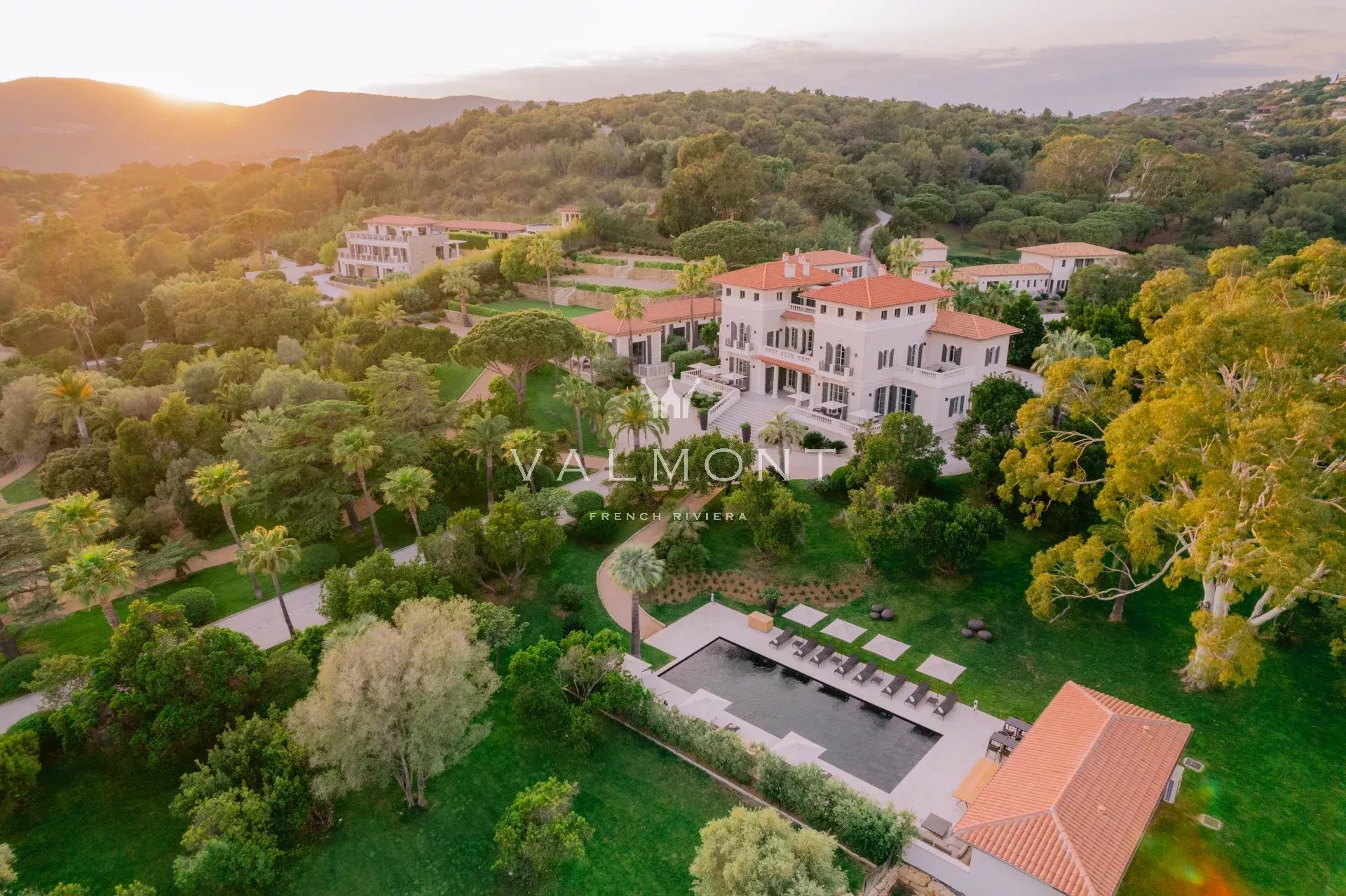 Villa de prestige vue mer à proximité des plages