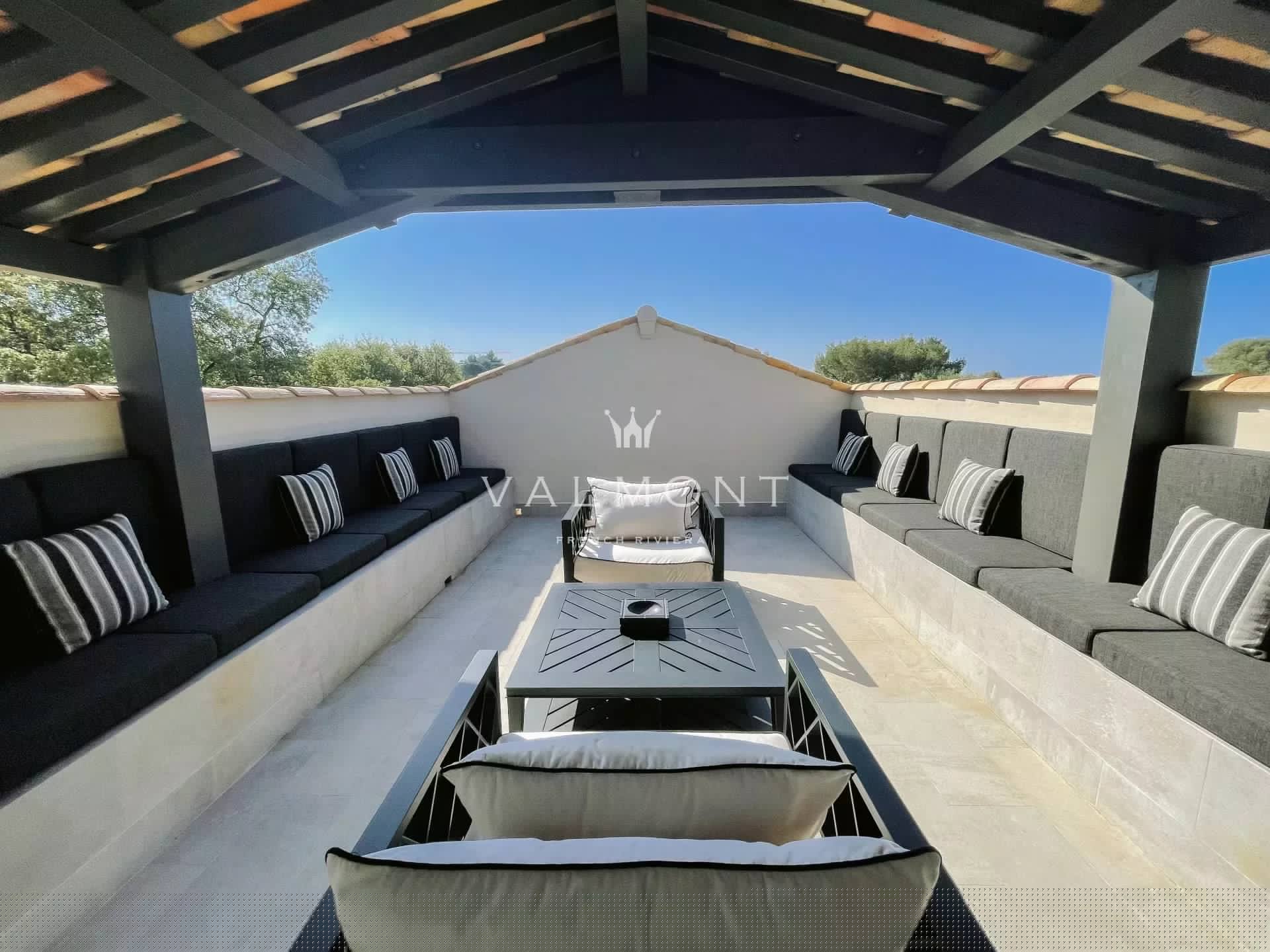 Villa de luxe proche des plages et de Saint-Tropez
