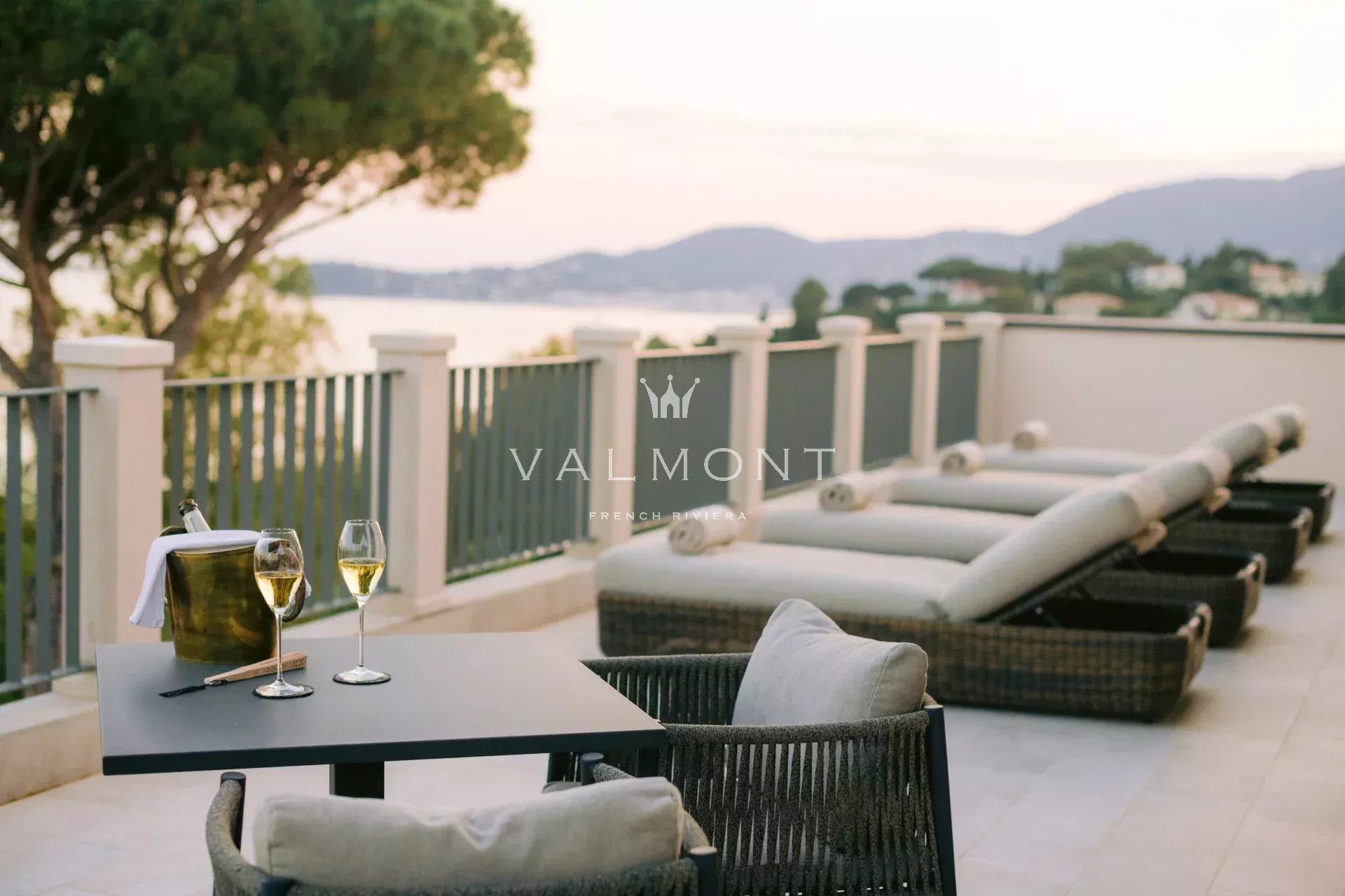 Elegante villa contemporaine proche des plages