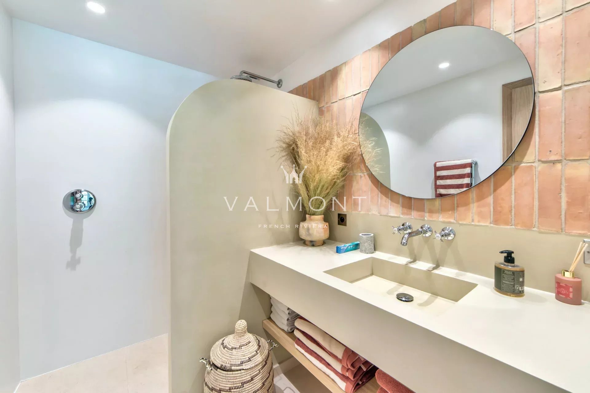 572402a8d5d54f0dc42509420d21eb5a_c78ac1390b_1920-original-7819-0.jpg Real haven of peace in the heart of Ramatuelle