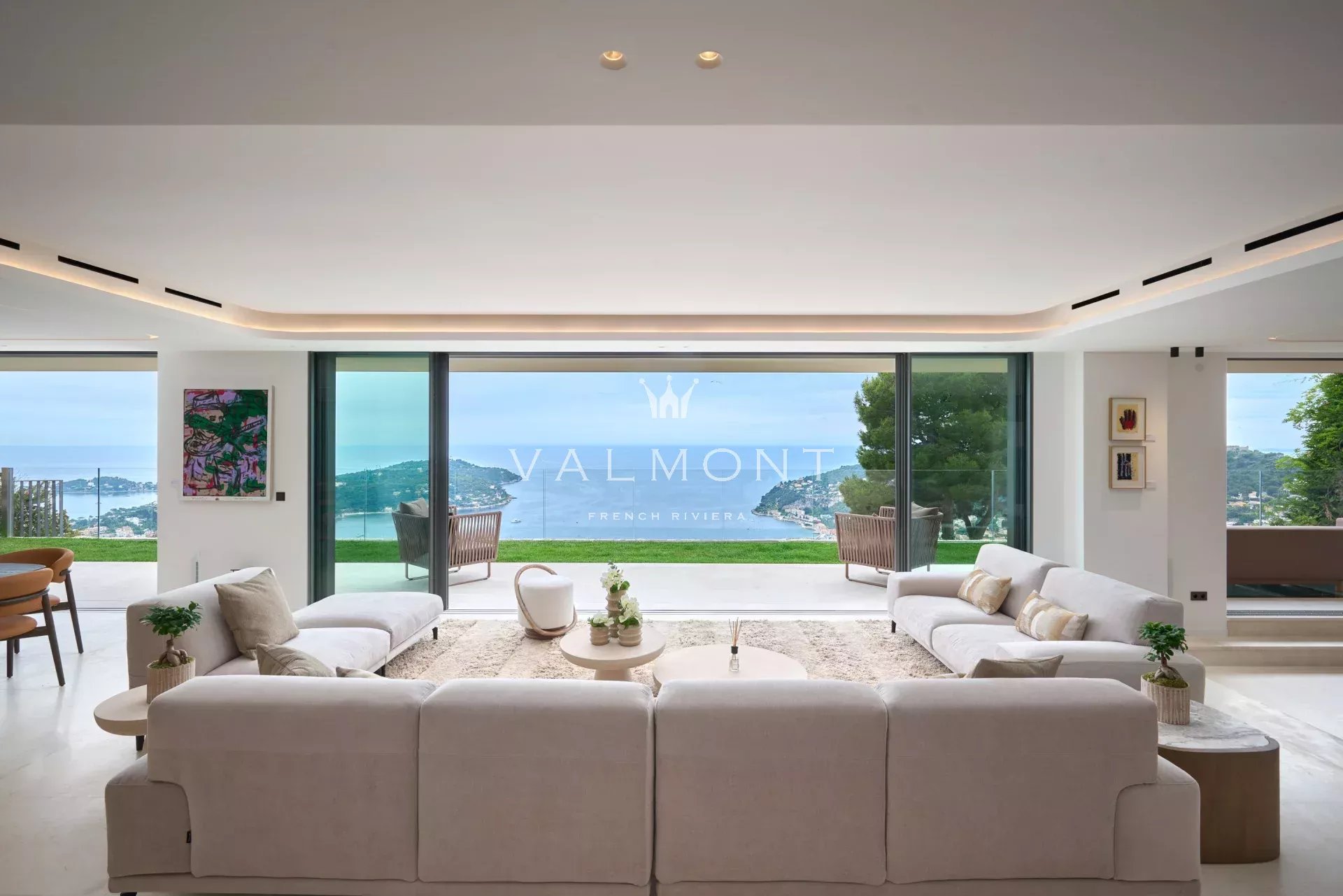 0e969bc6b3b89f1d066c90276550ea29_f9c3f7a956_1920-original-10236-0.jpg Exceptional new villa with panoramic views overlooking Saint-Jean-Cap-Ferrat