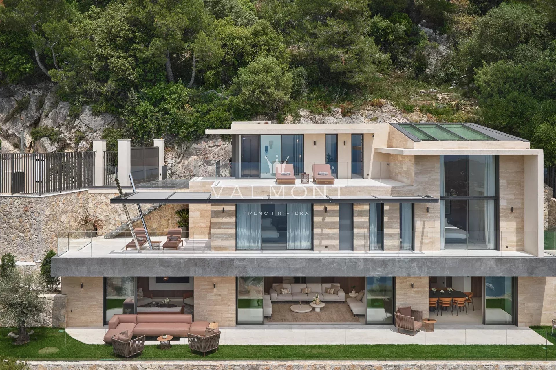 946dca8f195330dcc72d98f0f733a66d_711893967f_1920-original-10236-0.jpg Exceptional new villa with panoramic views overlooking Saint-Jean-Cap-Ferrat