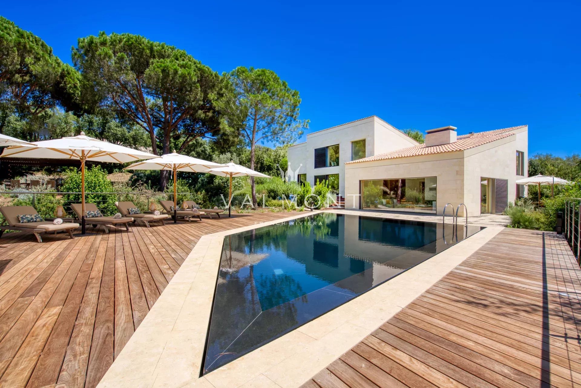 Villa de luxe à Saint-Tropez signée John Pawson