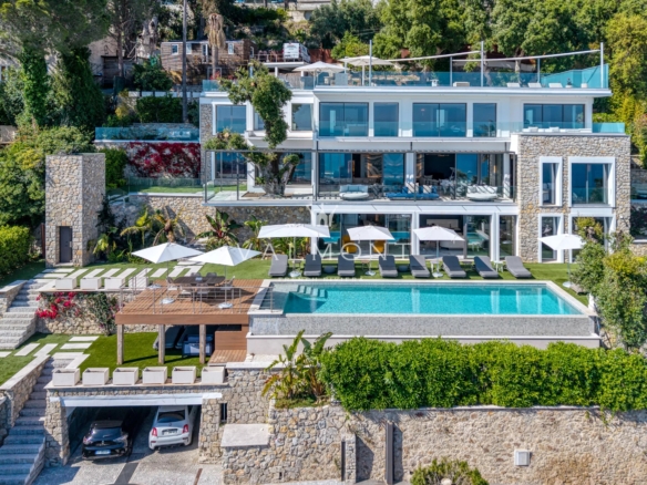 Exceptional luxury 6-bedroom house Cannes