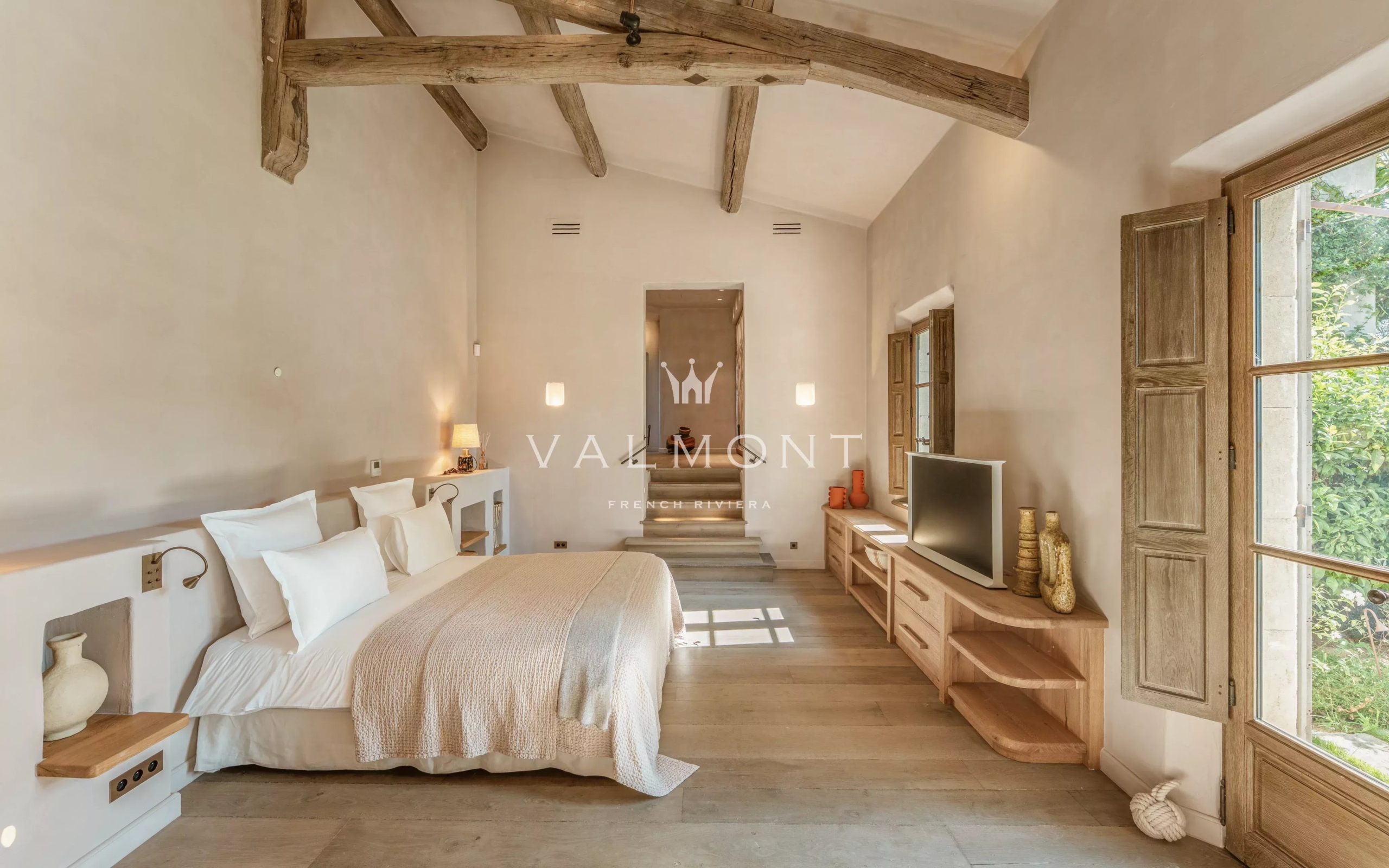 Charming Bastide in Saint-Tropez with Sea View