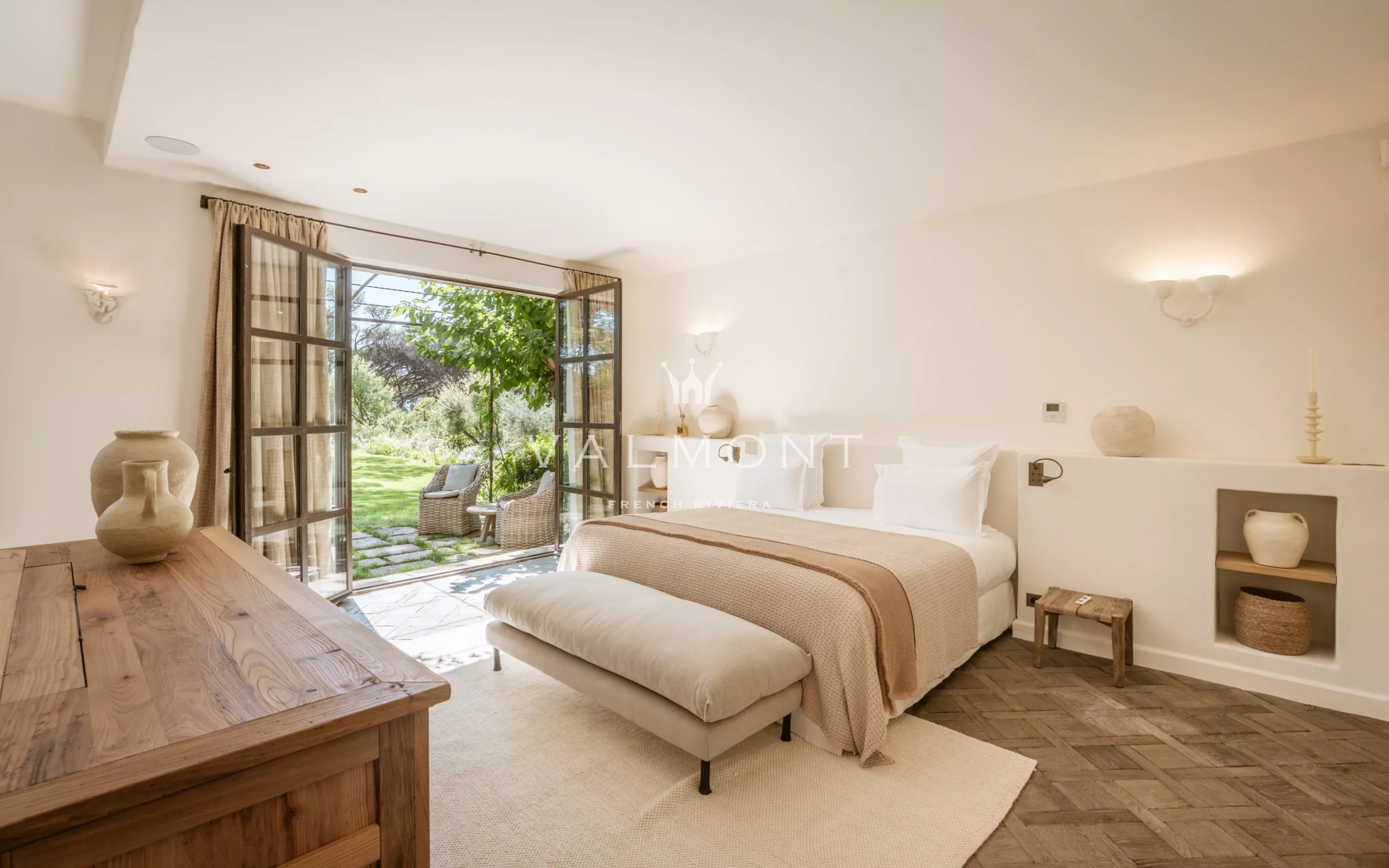 Charming Bastide in Saint-Tropez with Sea View