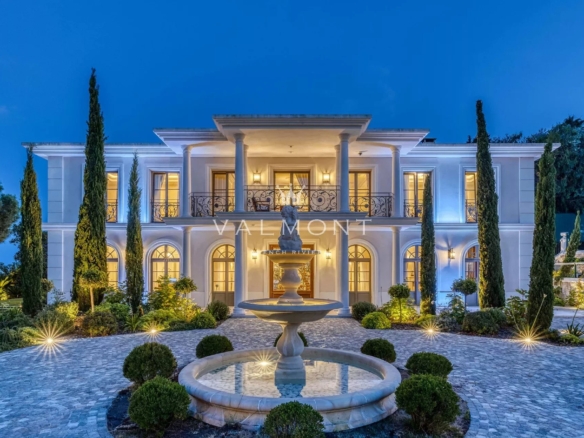 Prestigious palace in Cannes