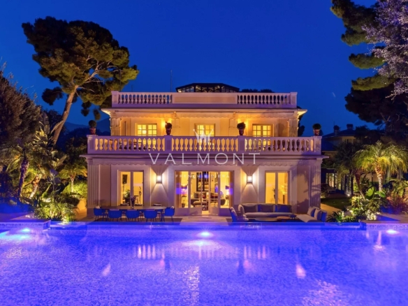 Propriété belle époque vue mer à Roquebrune-Cap-Martin