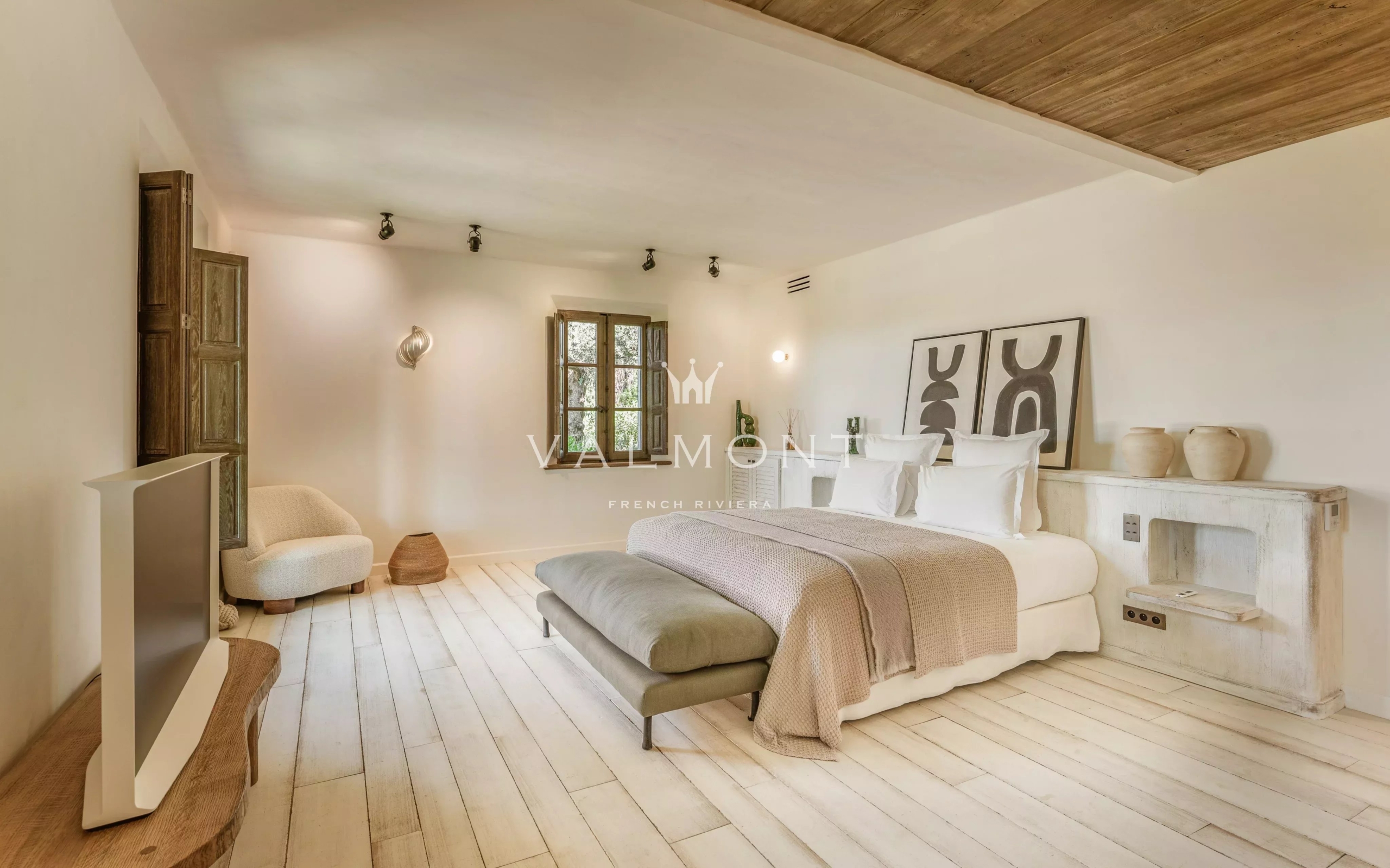 Charming Bastide in Saint-Tropez with Sea View