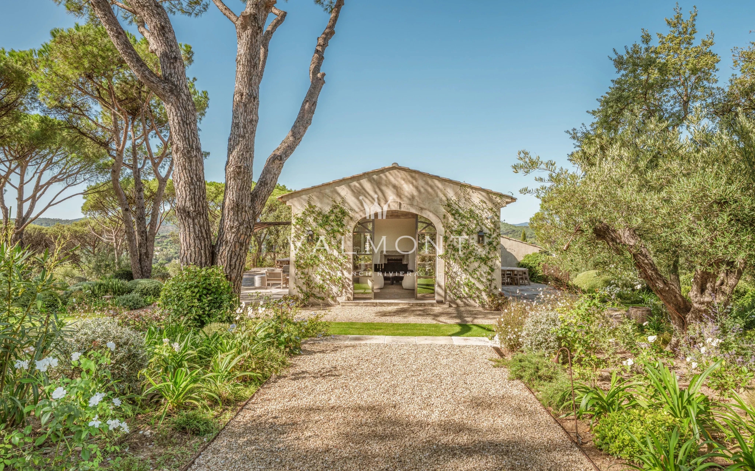 Charming Bastide in Saint-Tropez with Sea View