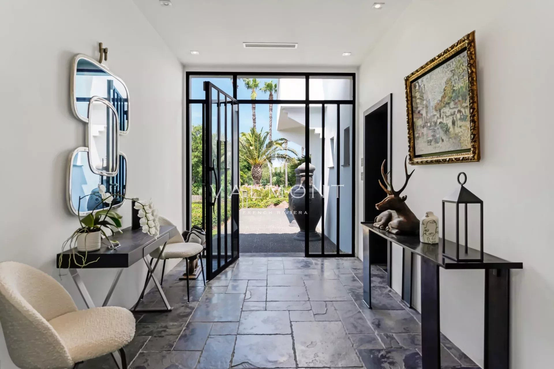 17cac7744fe8109382aa84fadc83654e_06620e0501_1920-original-60355-0.jpg Domaine de luxe 14 chambres Saint-Tropez centre