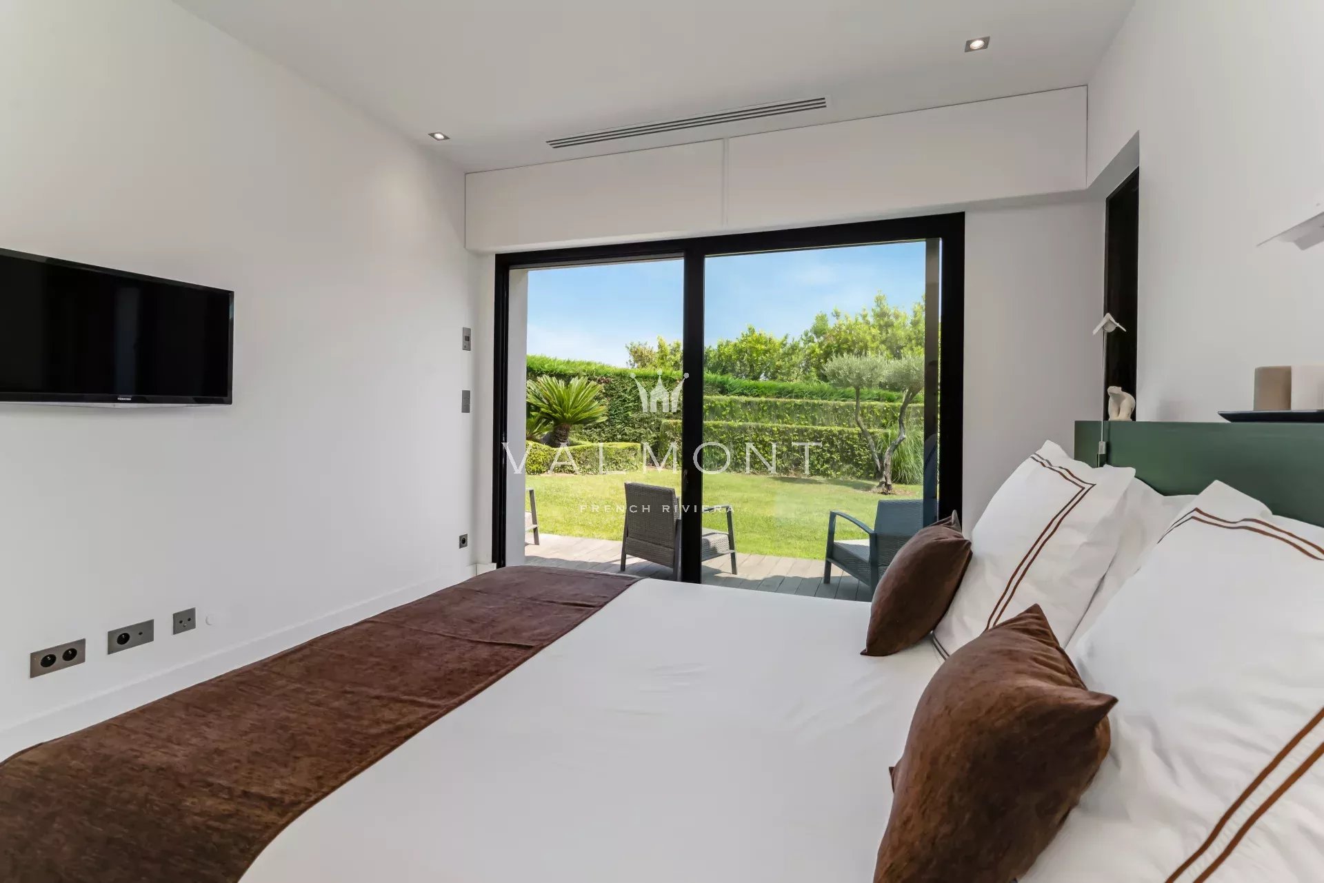 50d58f5df5f24dbcc9d198f5a1ba9341_88aae519e0_1920-original-60355-0.jpg Domaine de luxe 14 chambres Saint-Tropez centre