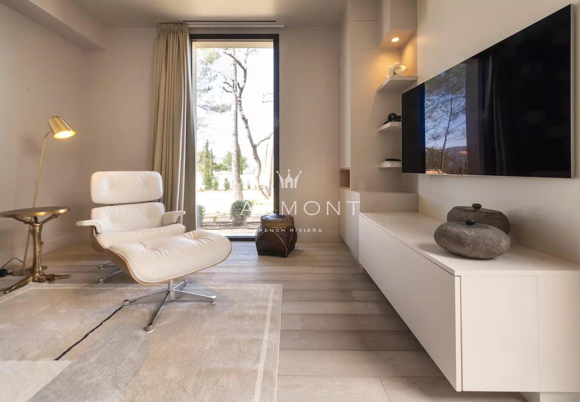 72fb84b471412ff8b4cb871298e38b6d_7c9c559679_1920-original-67430-0.jpg Modern villa in the Terre Blanche Resort
