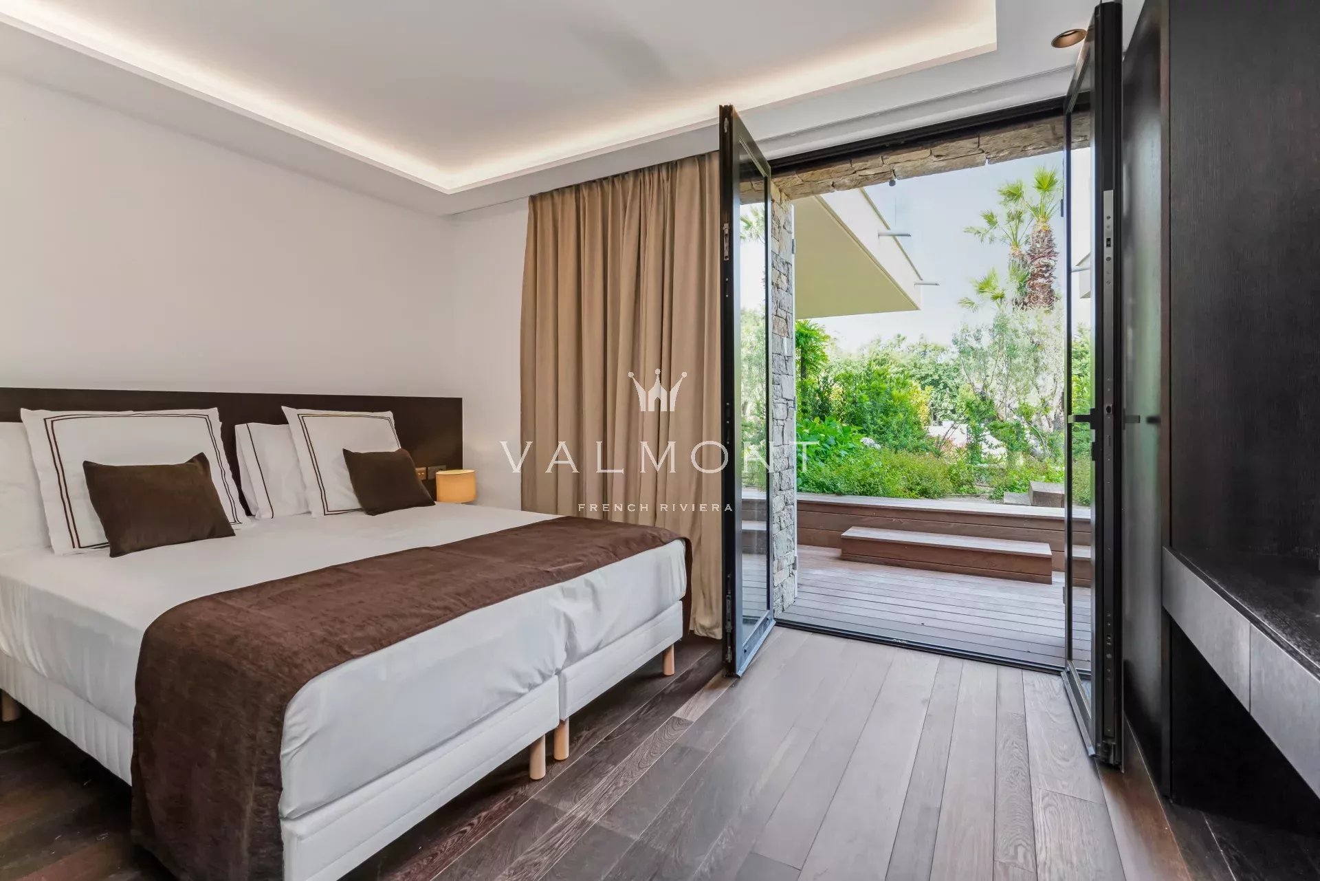 952e657146e7b3f470f28cc75c955d17_8f29ef8996_1920-original-60355-0.jpg Domaine de luxe 14 chambres Saint-Tropez centre