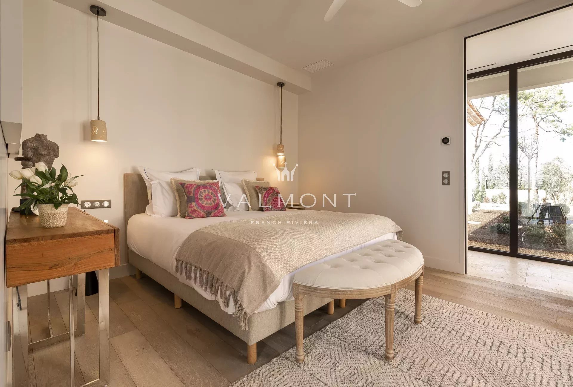 9ba5918a3fbdd43627685975df86cf55_84900606bc_1920-original-67430-0.jpg Modern villa in the Terre Blanche Resort