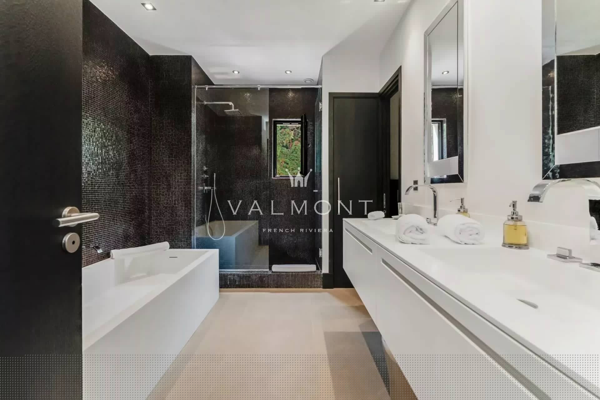 9ec6f0160530e352d35c464020964c82_17f3a7d369_1920-original-60355-0.jpg Domaine de luxe 14 chambres Saint-Tropez centre