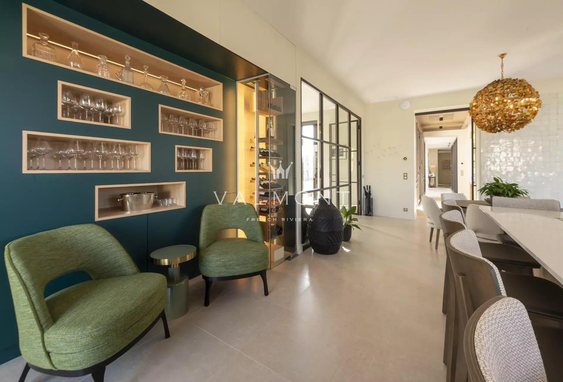9fad6b95e981fedca1f523c82f7ea060_d4fbda55a4_1920-original-67430-0.jpg Modern villa in the Terre Blanche Resort