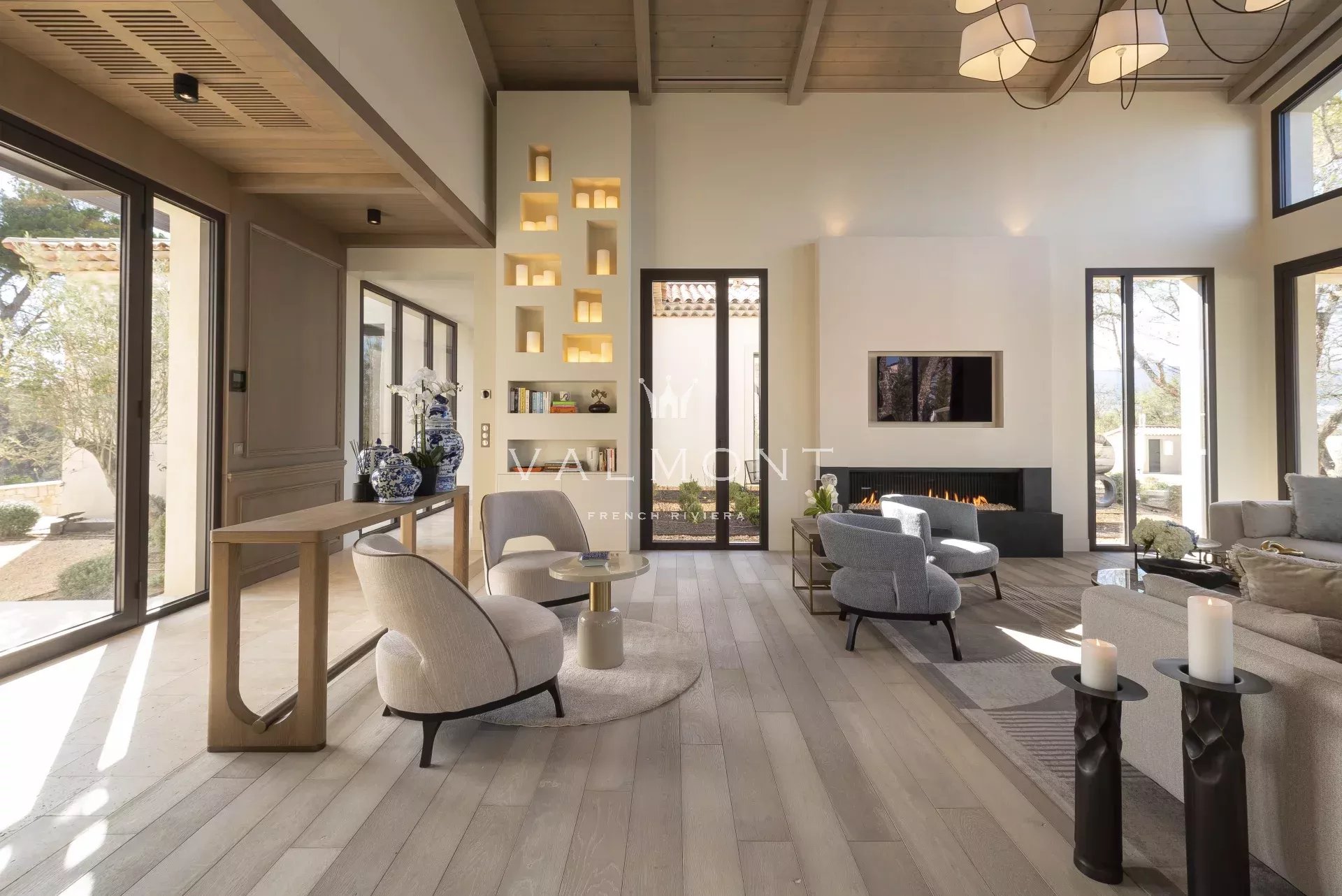 f97b454392528a44553c4107e4c379d4_b30be290d2_1920-original-67430-0.jpg Modern villa in the Terre Blanche Resort