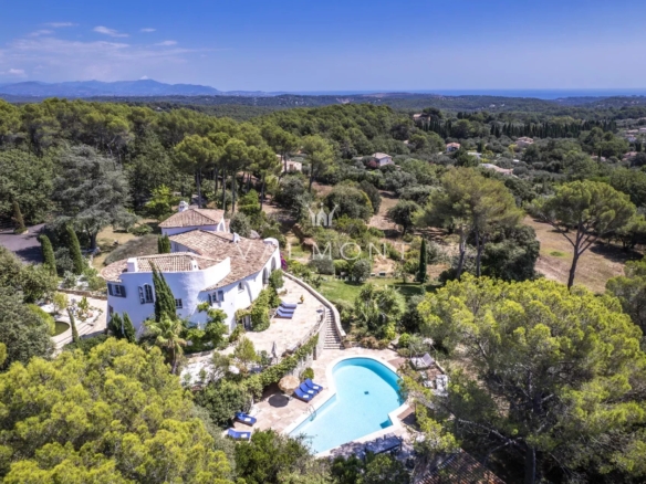 Exceptional 10 bedroom estate