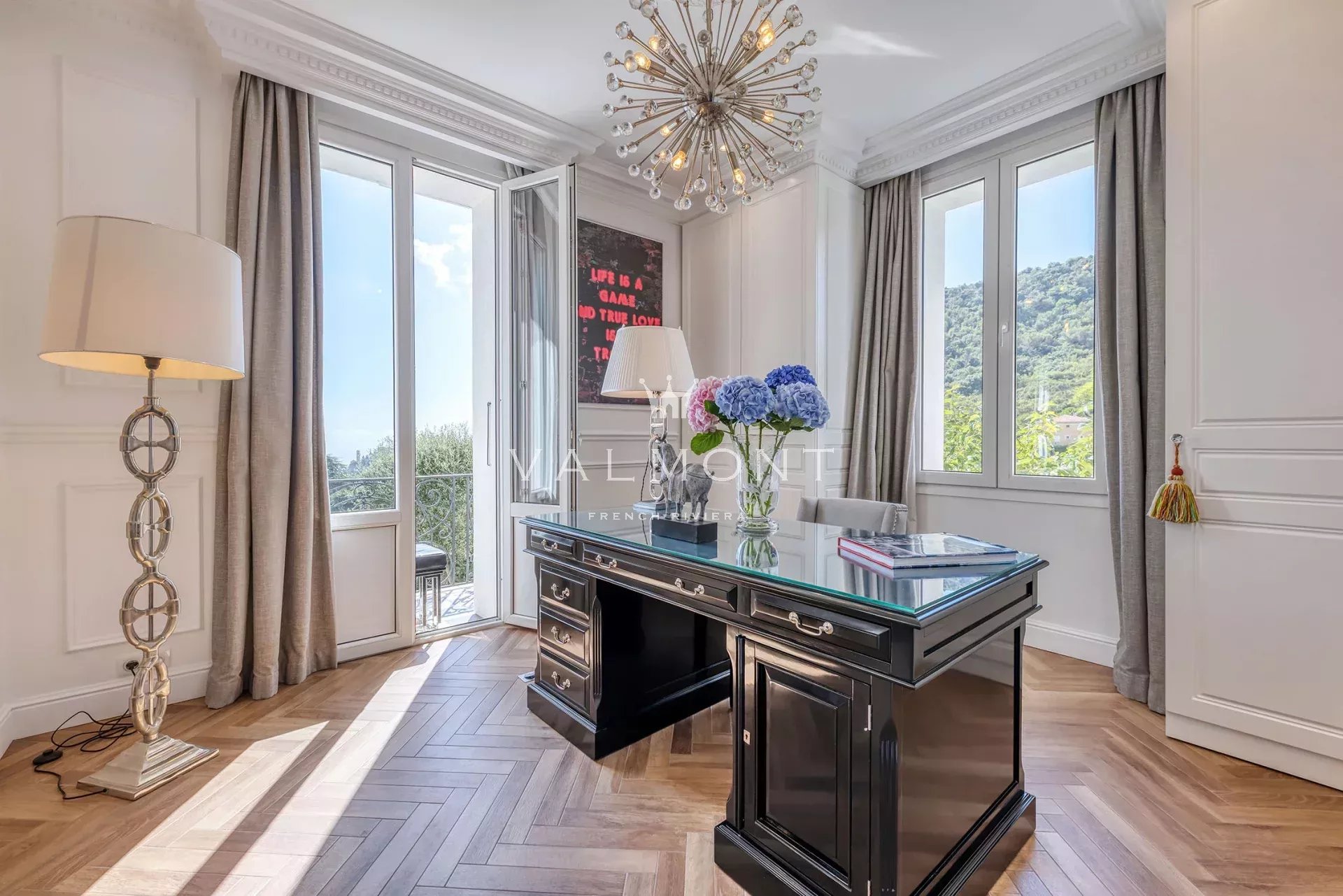 Beautiful villa perched above Èze village
