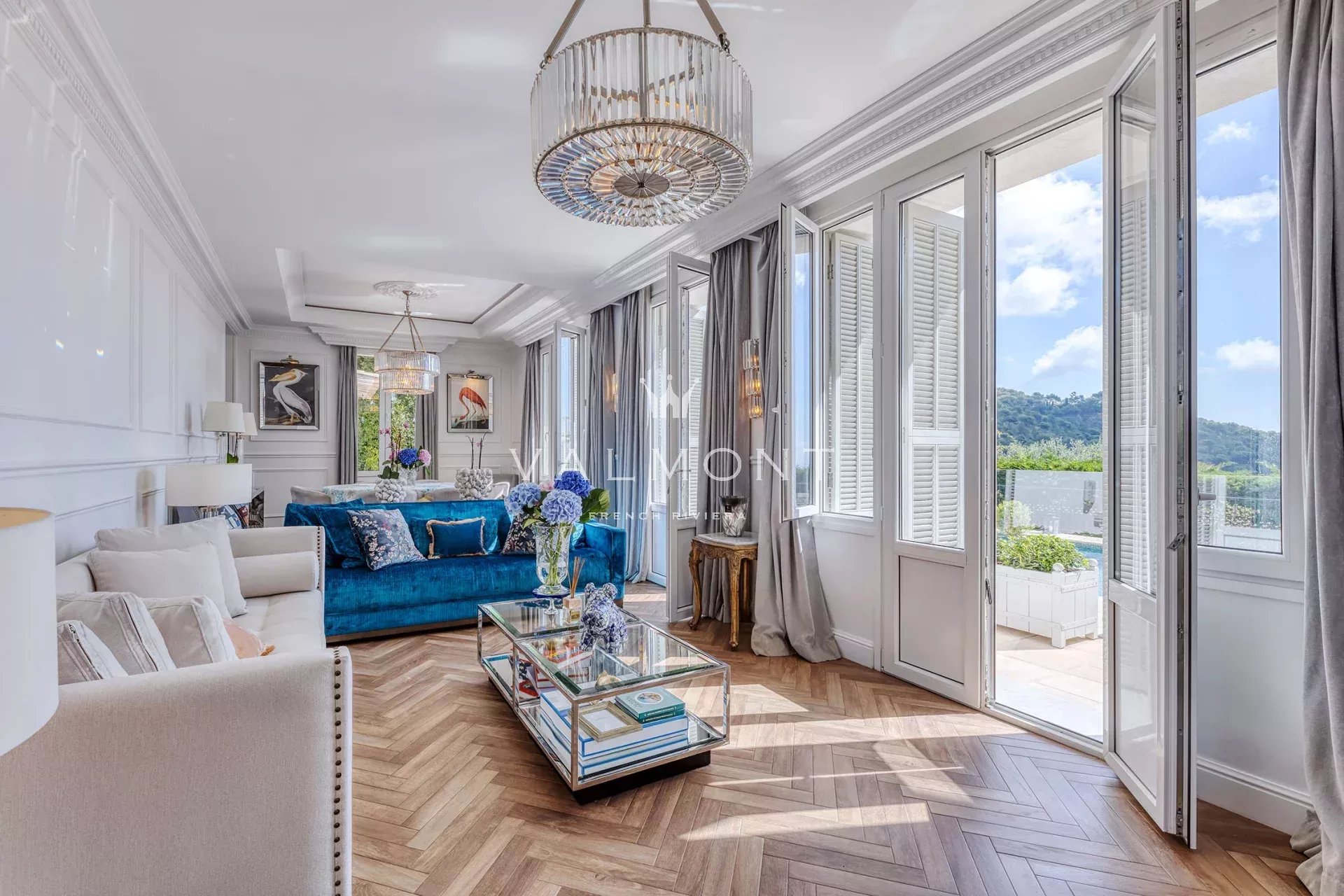 0c897264a2603dbf751ee1e7d75e1ee3_63647ec988_1920-original-63497-0.jpg Refined villa overlooking the village of Èze