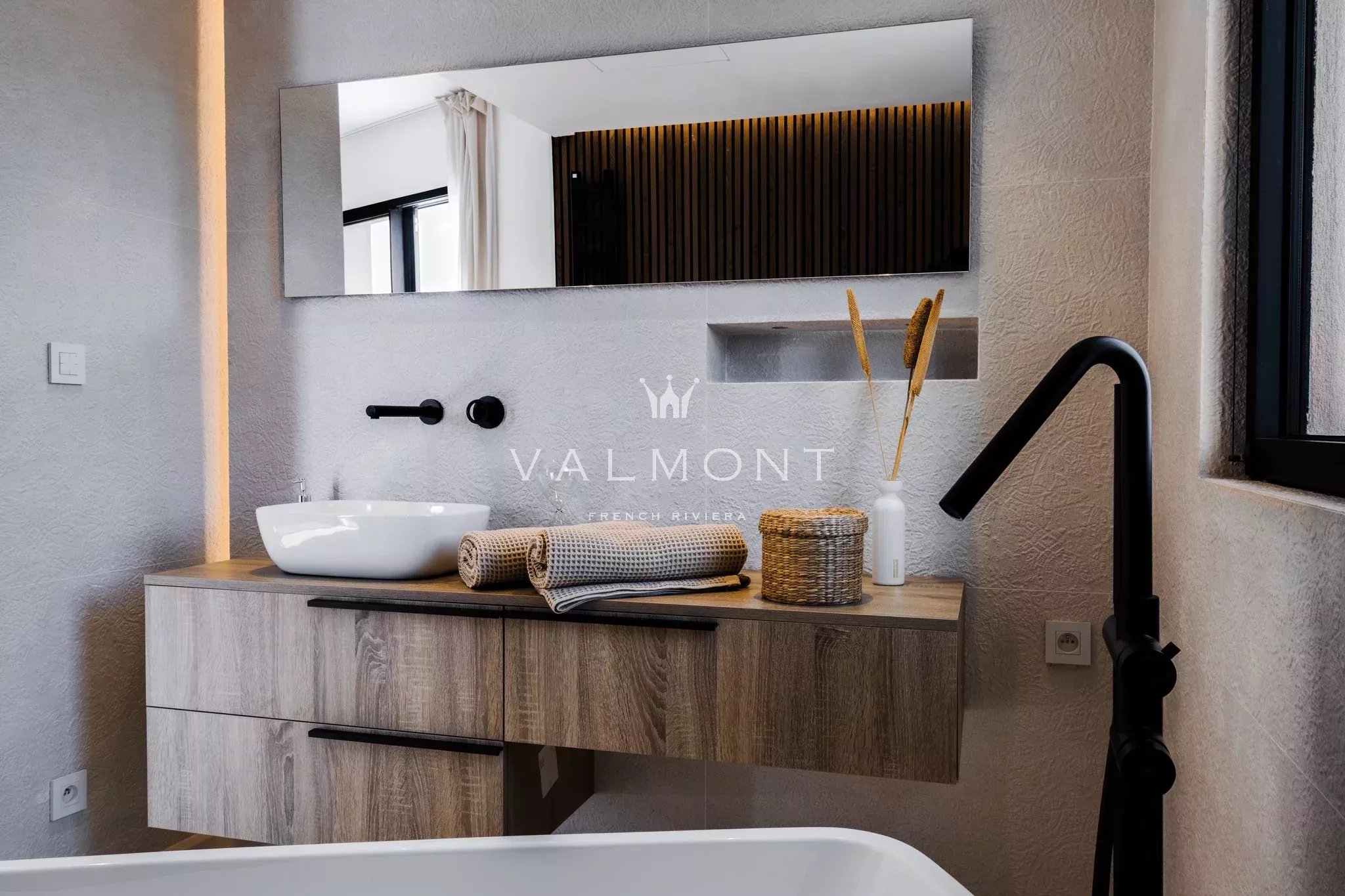 0fbccbb4ebd3fbe24e6c255c90563159_7c8305b2e8_2048-original-78490-0.jpg Villa contemporaine 7 chambres Mougins