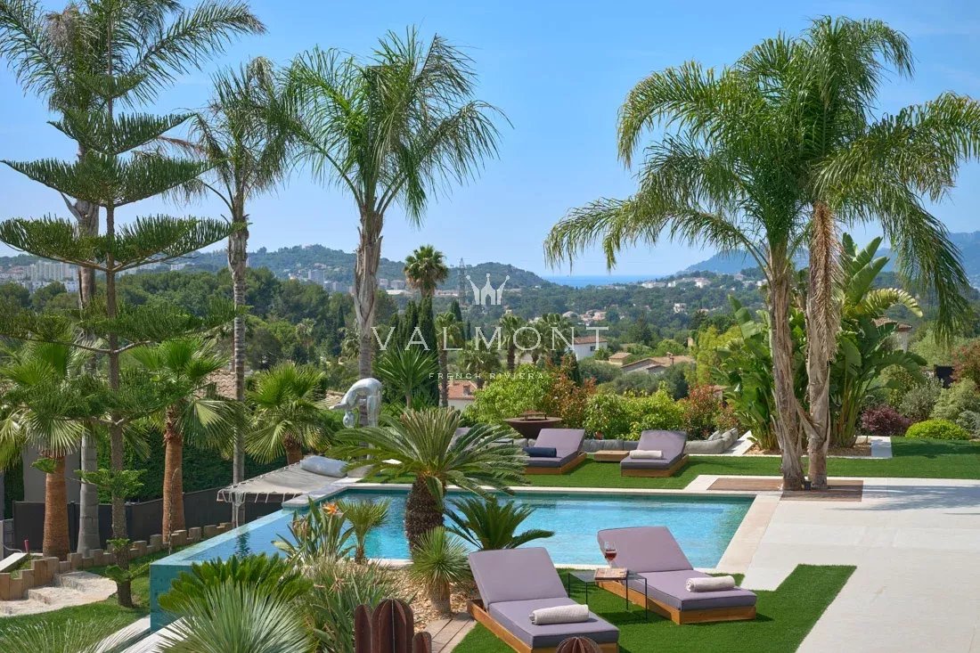 20158d28e1a1453cbfd497a7096984ac_551cff6beb_1100-original-78490-0.jpg Villa contemporaine 7 chambres Mougins