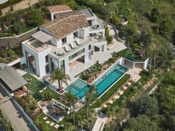 Contemporary 7-bedroom villa Mougins