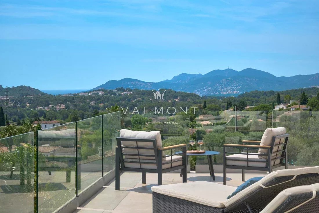 37379d987c3404c96cfc658af1cd2c44_6a4b1d022a_1100-original-78490-0.jpg Villa contemporaine 7 chambres Mougins