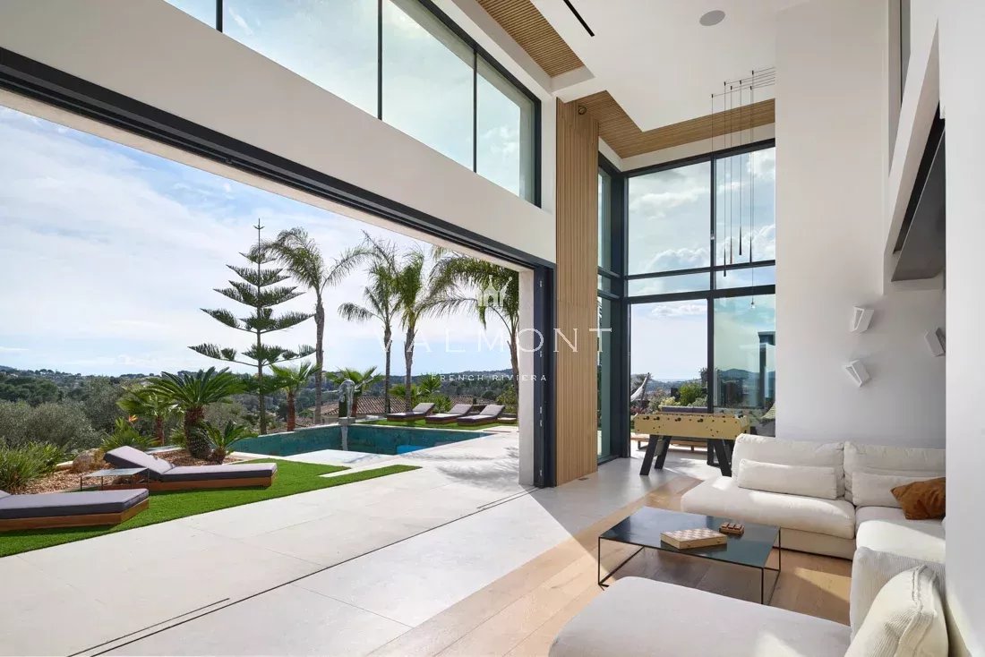 41c91682592920fc9fb3db50159c23f2_8f6b9f5e15_1100-original-78490-0.jpg Villa contemporaine 7 chambres Mougins