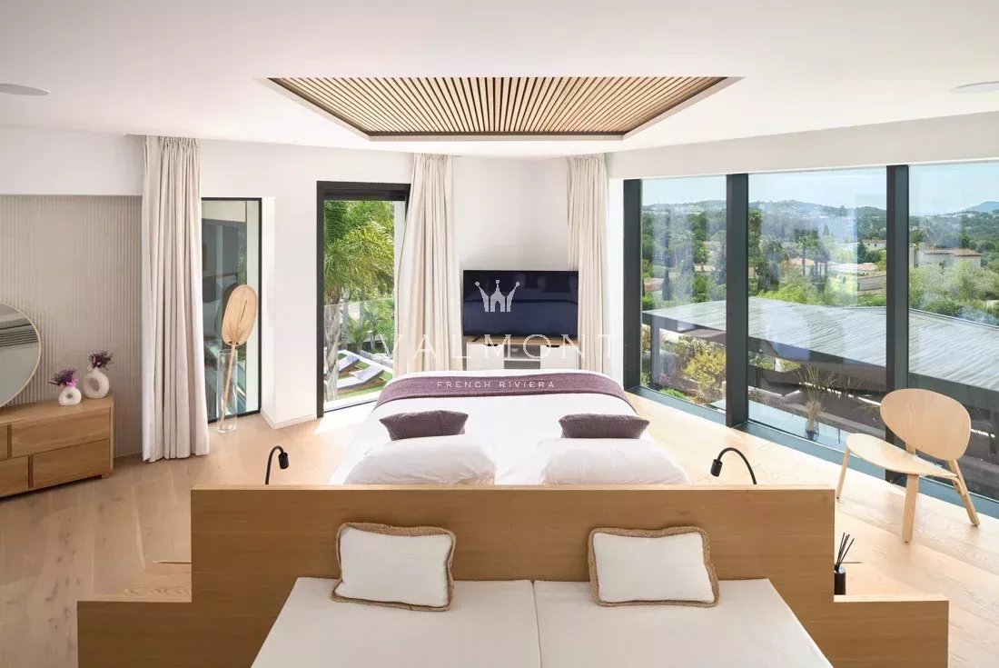 7c72f1e09b662e4188b5ce18232a7ff3_e7a6b0cc59_1100-original-78490-0.jpg Villa contemporaine 7 chambres Mougins