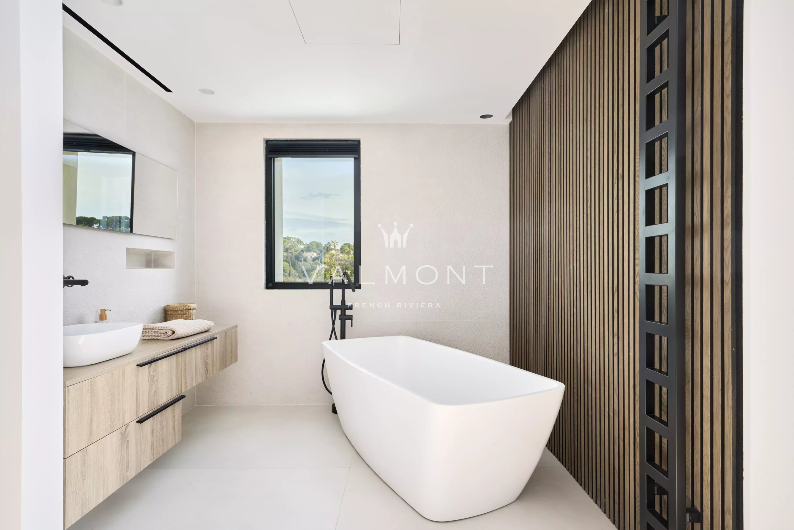 afc99a83d2f9a3bfbc311ee5cd93d7c7_56bdd9e5f9_4096-original-78490-0.jpg Villa contemporaine 7 chambres Mougins