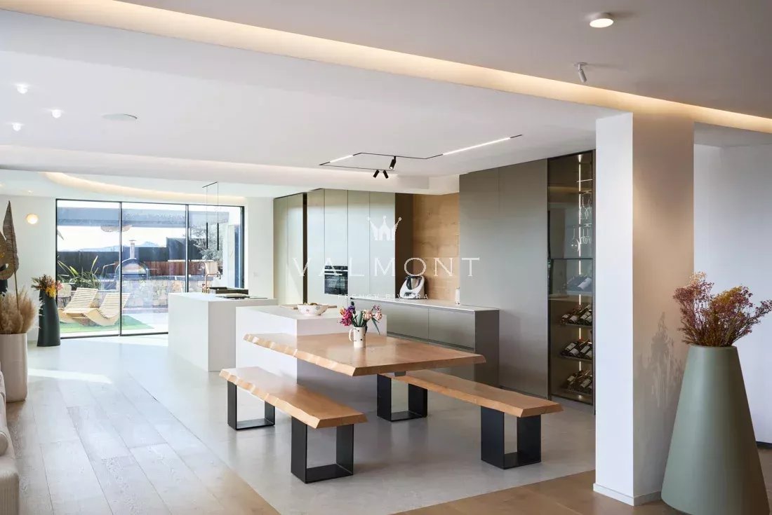 d6494d558a494ac8bd5d49226aeb9c0f_6de98a6c37_1100-original-78490-0.jpg Villa contemporaine 7 chambres Mougins