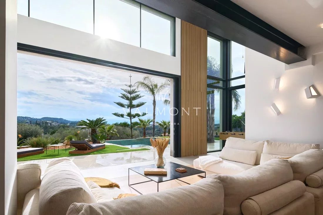 f017920939598c5198e0ebaf6467070e_50657ae879_1100-original-78490-0.jpg Villa contemporaine 7 chambres Mougins