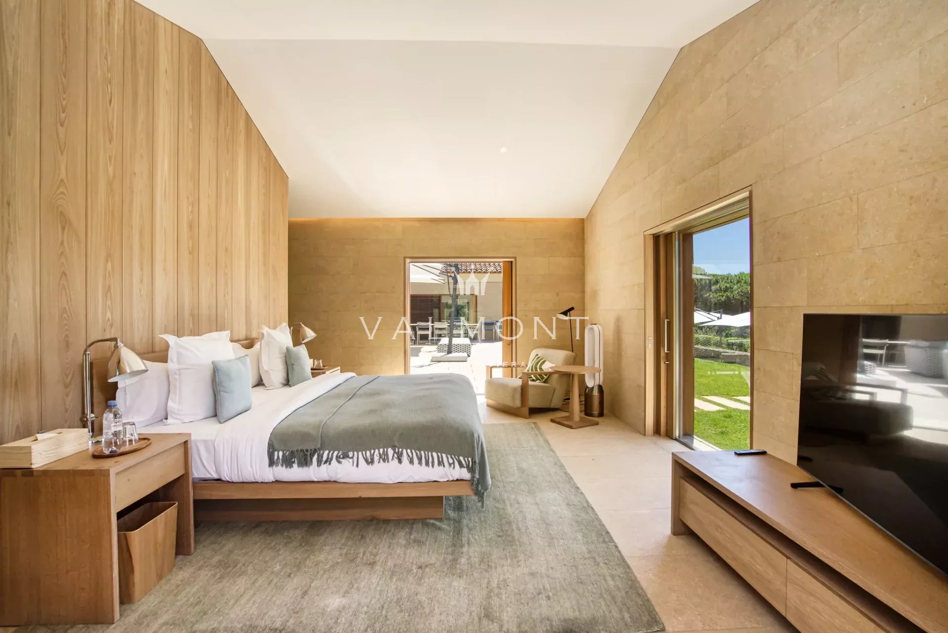 Prestigious 14-bedroom waterfront property Saint-Tropez