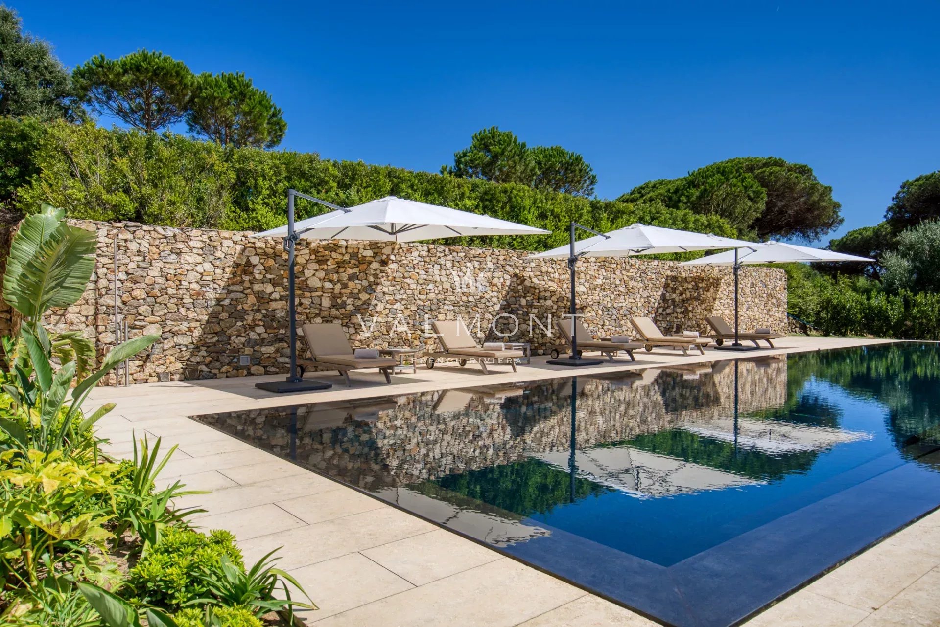 Prestigious 14-bedroom waterfront property Saint-Tropez