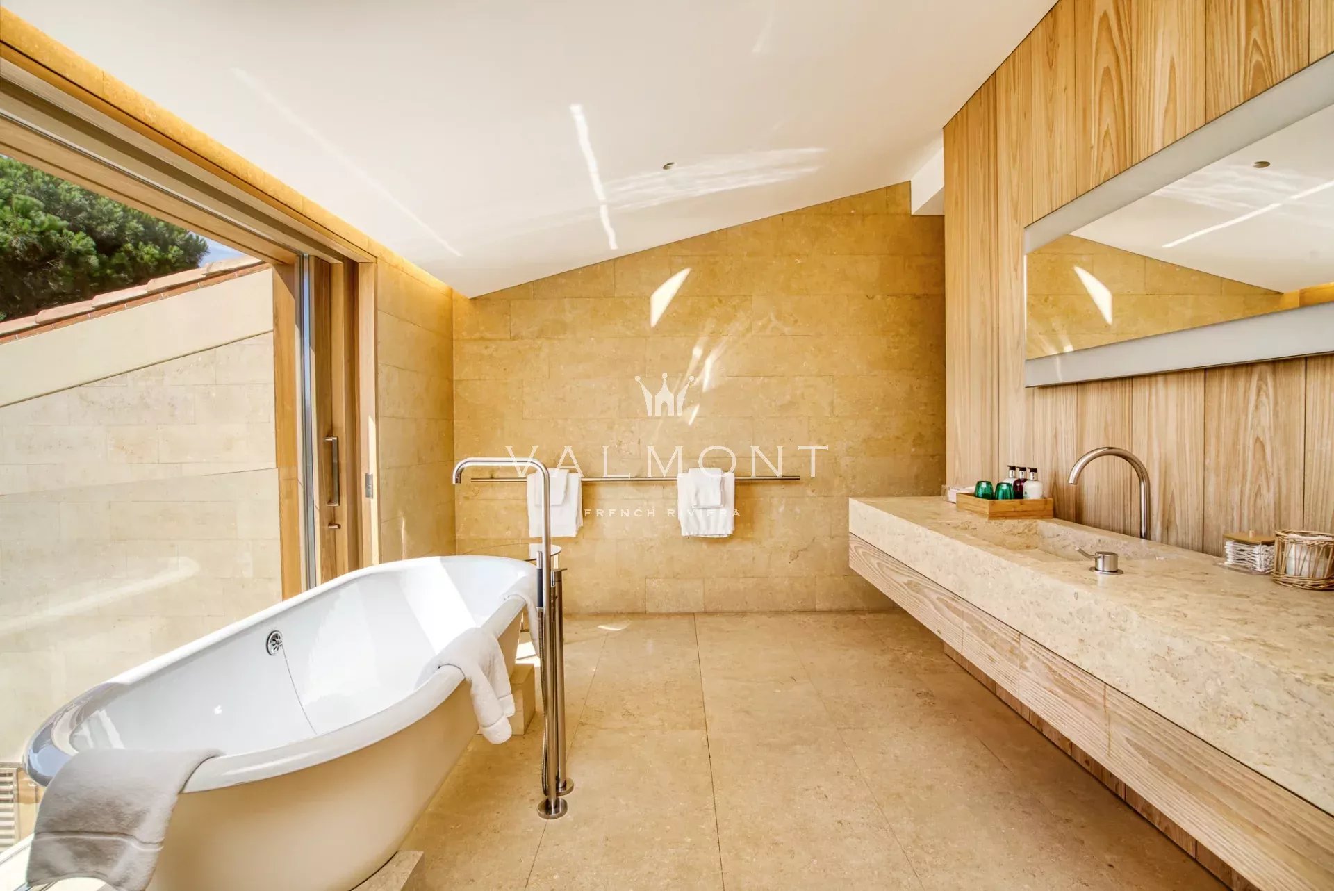 Prestigious 14-bedroom waterfront property Saint-Tropez