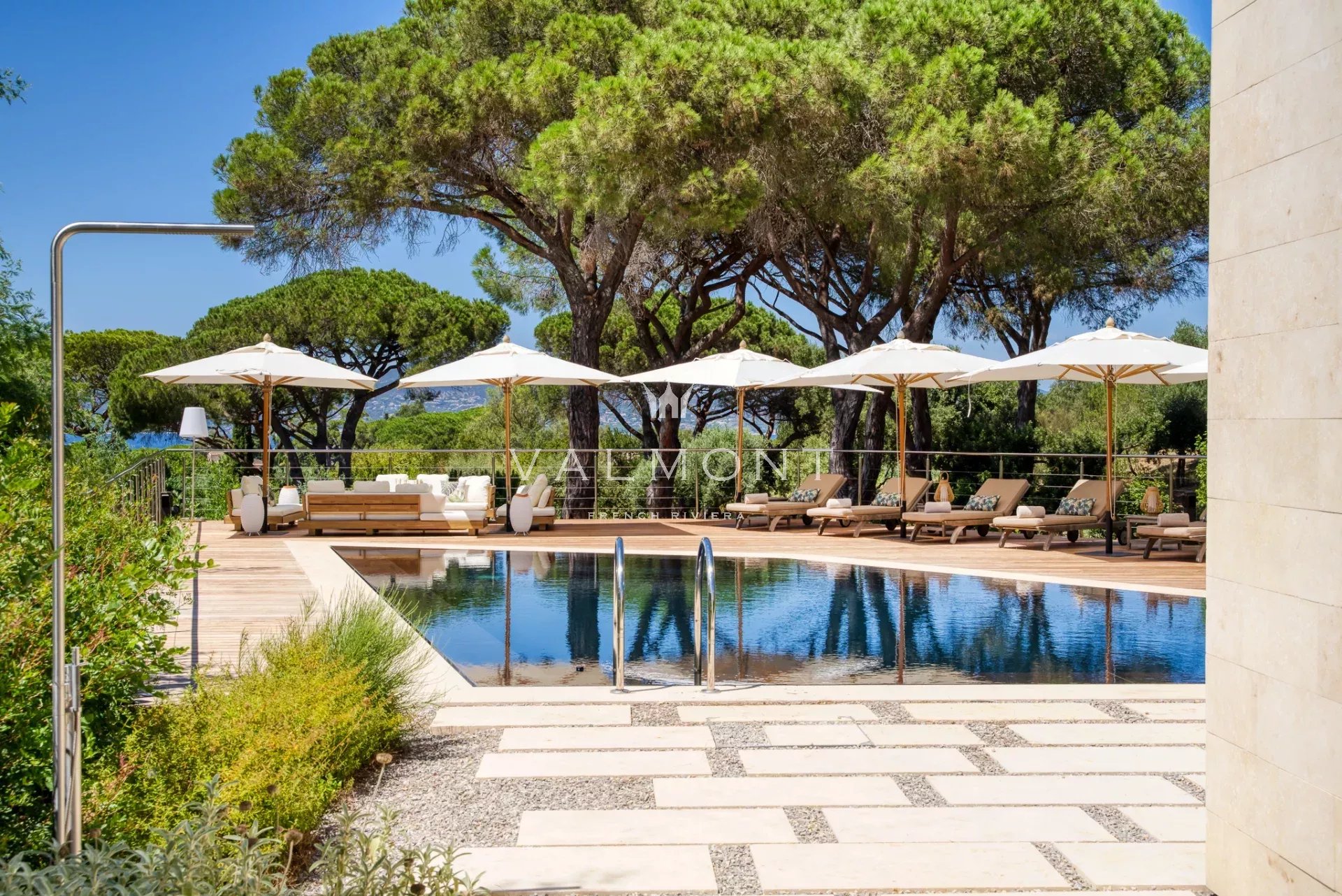 Prestigious 14-bedroom waterfront property Saint-Tropez