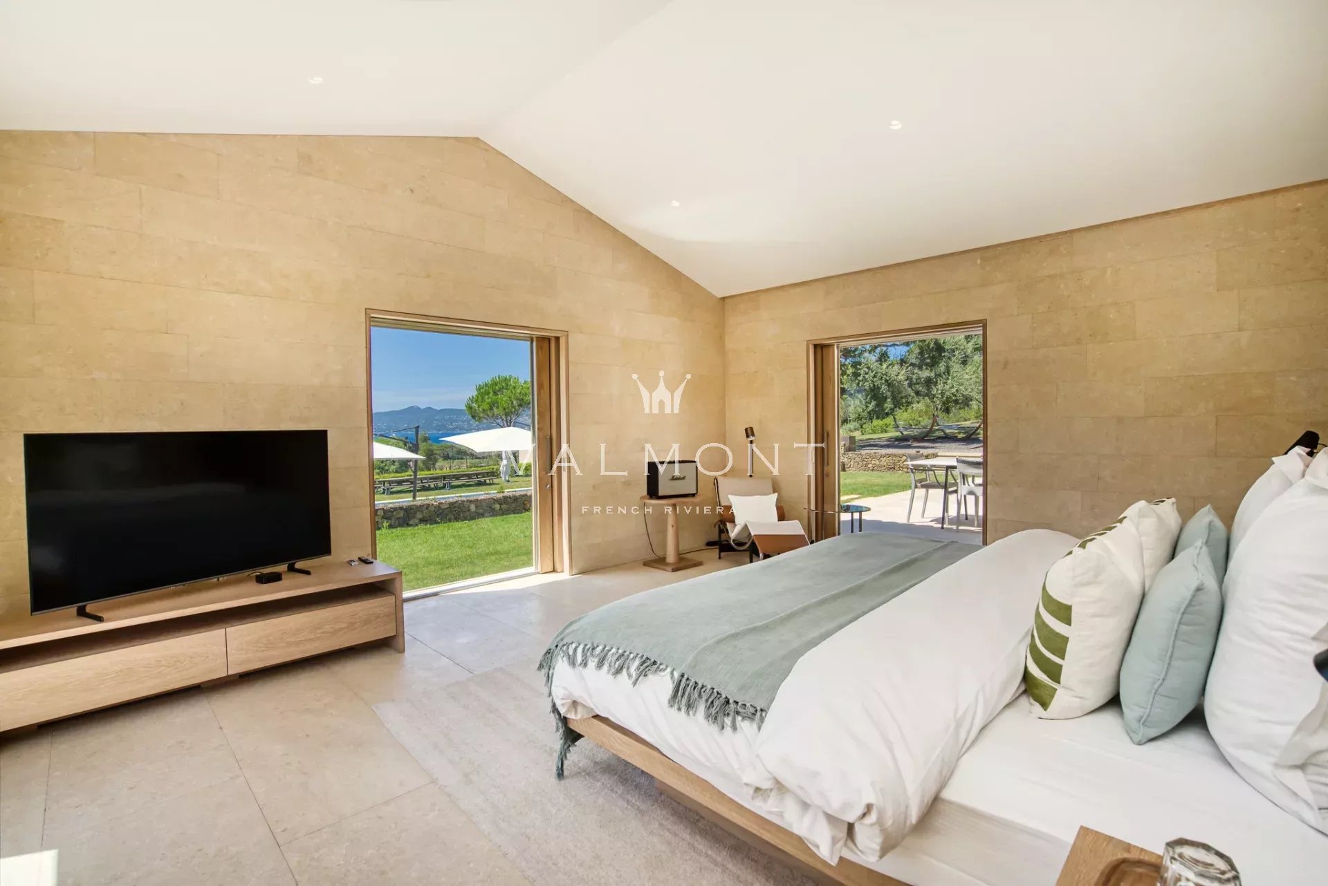Prestigious 14-bedroom waterfront property Saint-Tropez