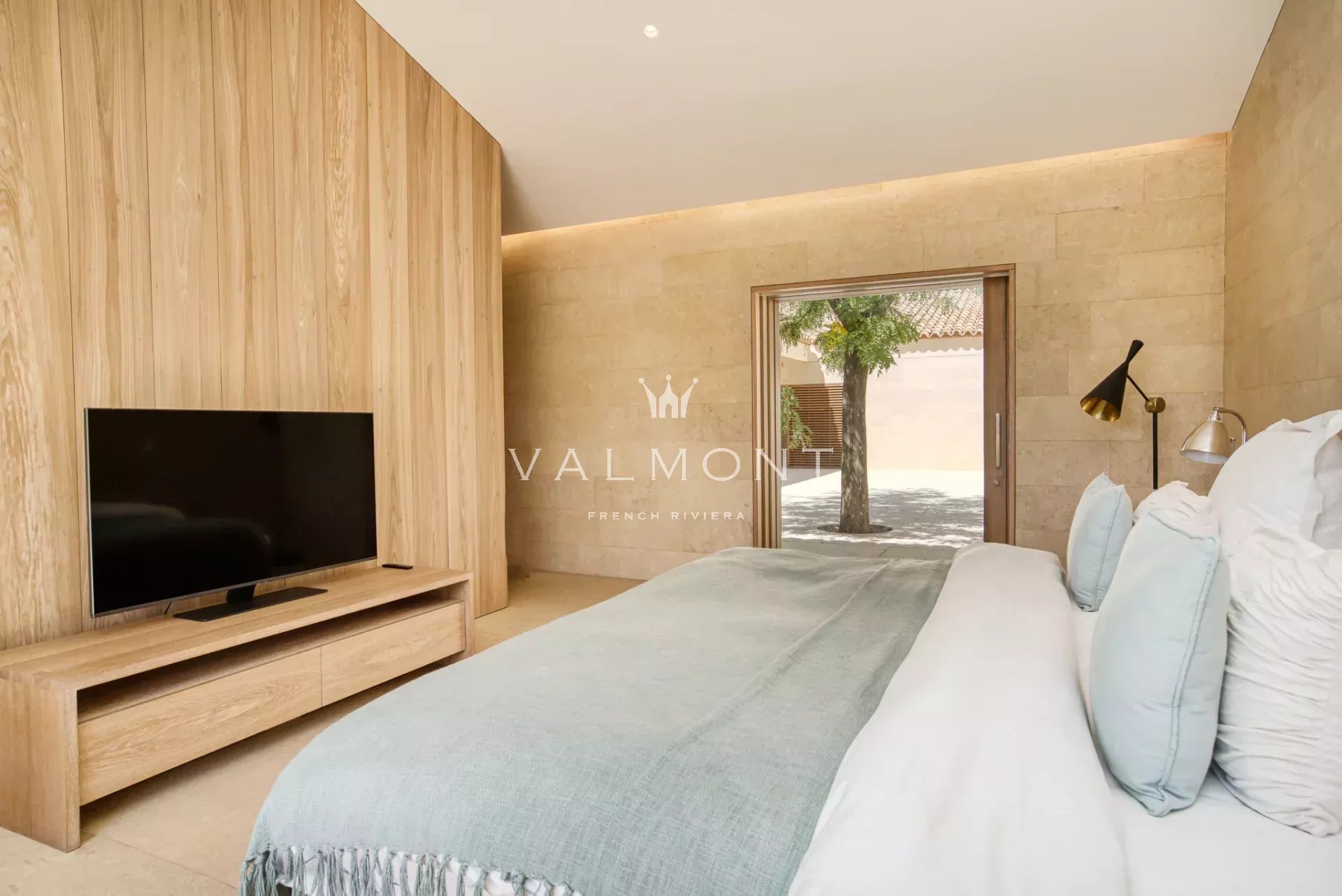 Prestigious 14-bedroom waterfront property Saint-Tropez