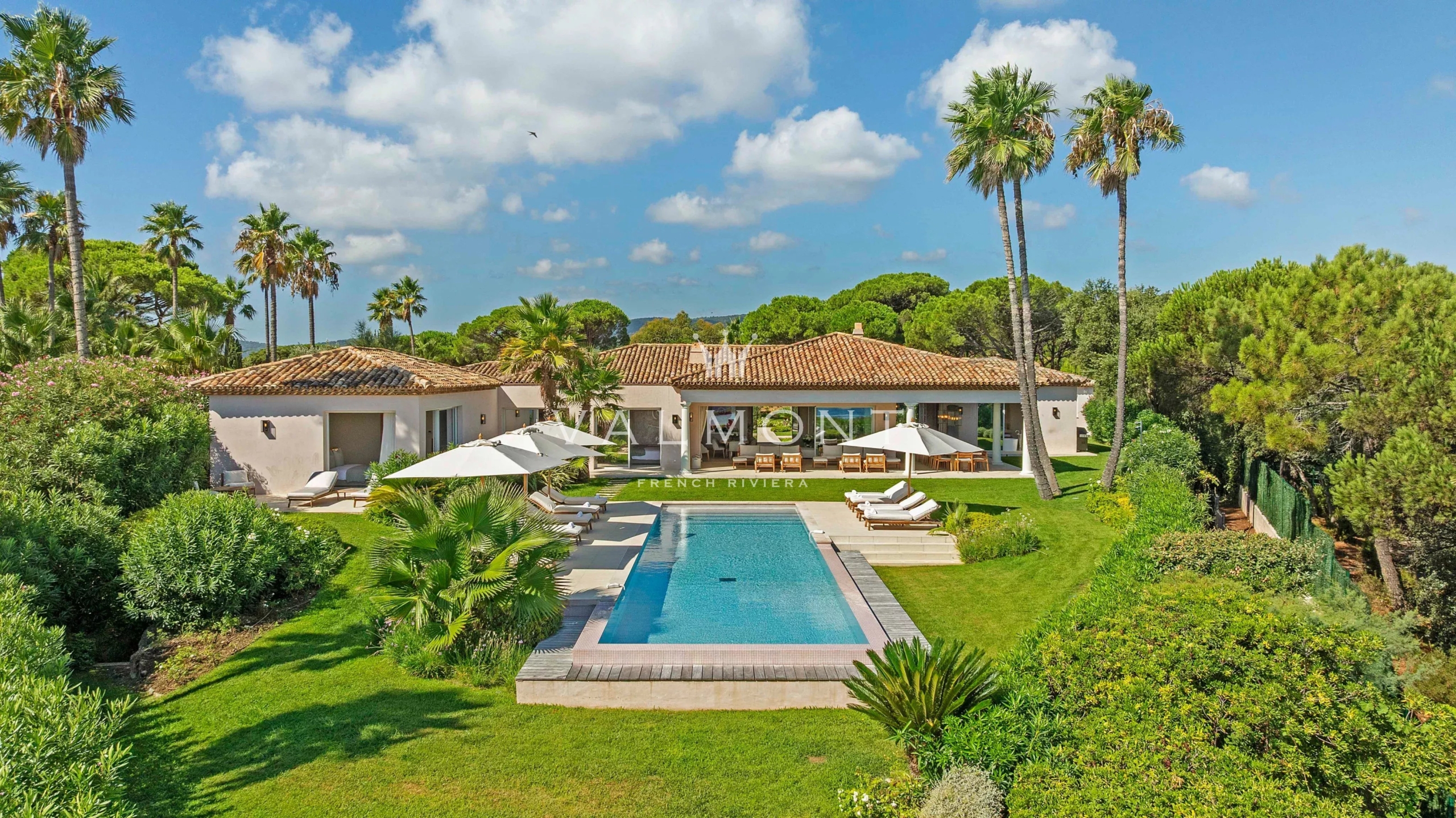 3c42be52a7d1c286e6f0e8ba9f6f95a9_92a42c06bd_4096-original-66740-0.jpg Superbe villa de 7 chambres à Ramatuelle