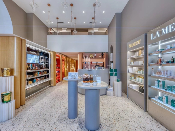 Retail space Beaulieu-sur-Mer center