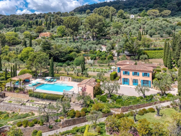 Grande bastide au caractère intemporel