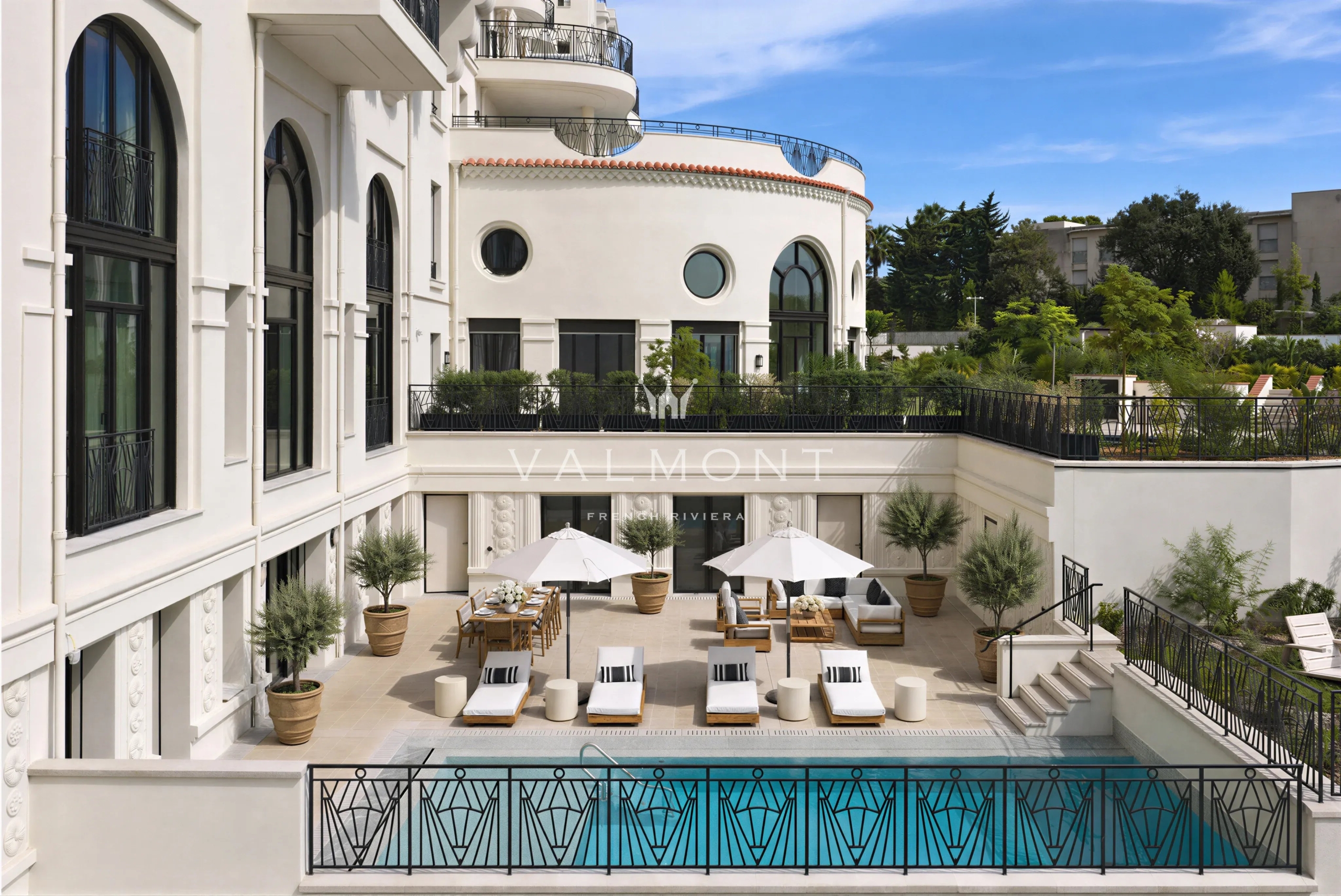 Appartement-villa avec terrasse et piscine privée